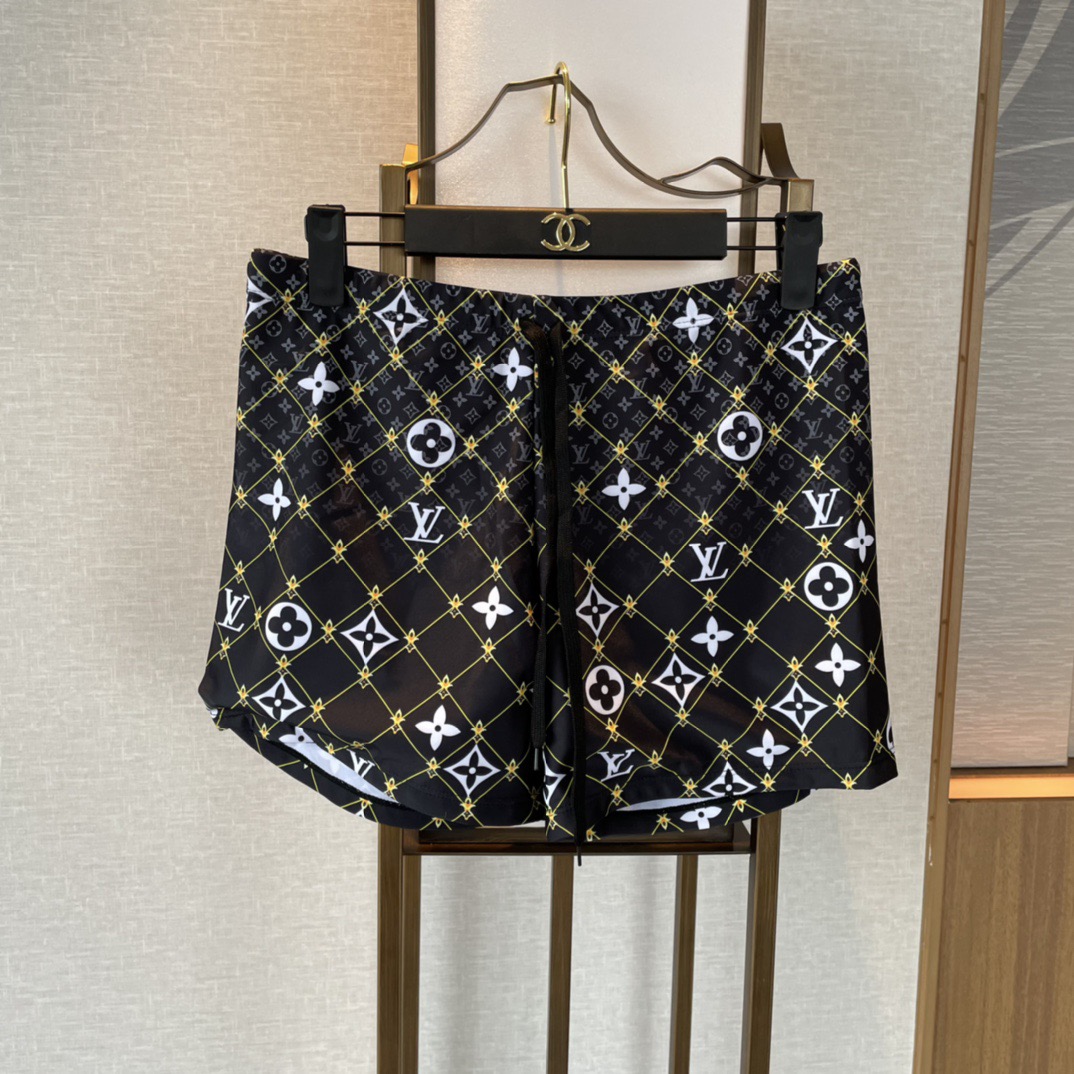 Lv男士泳裤👑高级定制泳裤👑抽绳设计 上新度假系列🏖专属泳衣［色][色][色]超级爱！[色]来自贵族的目