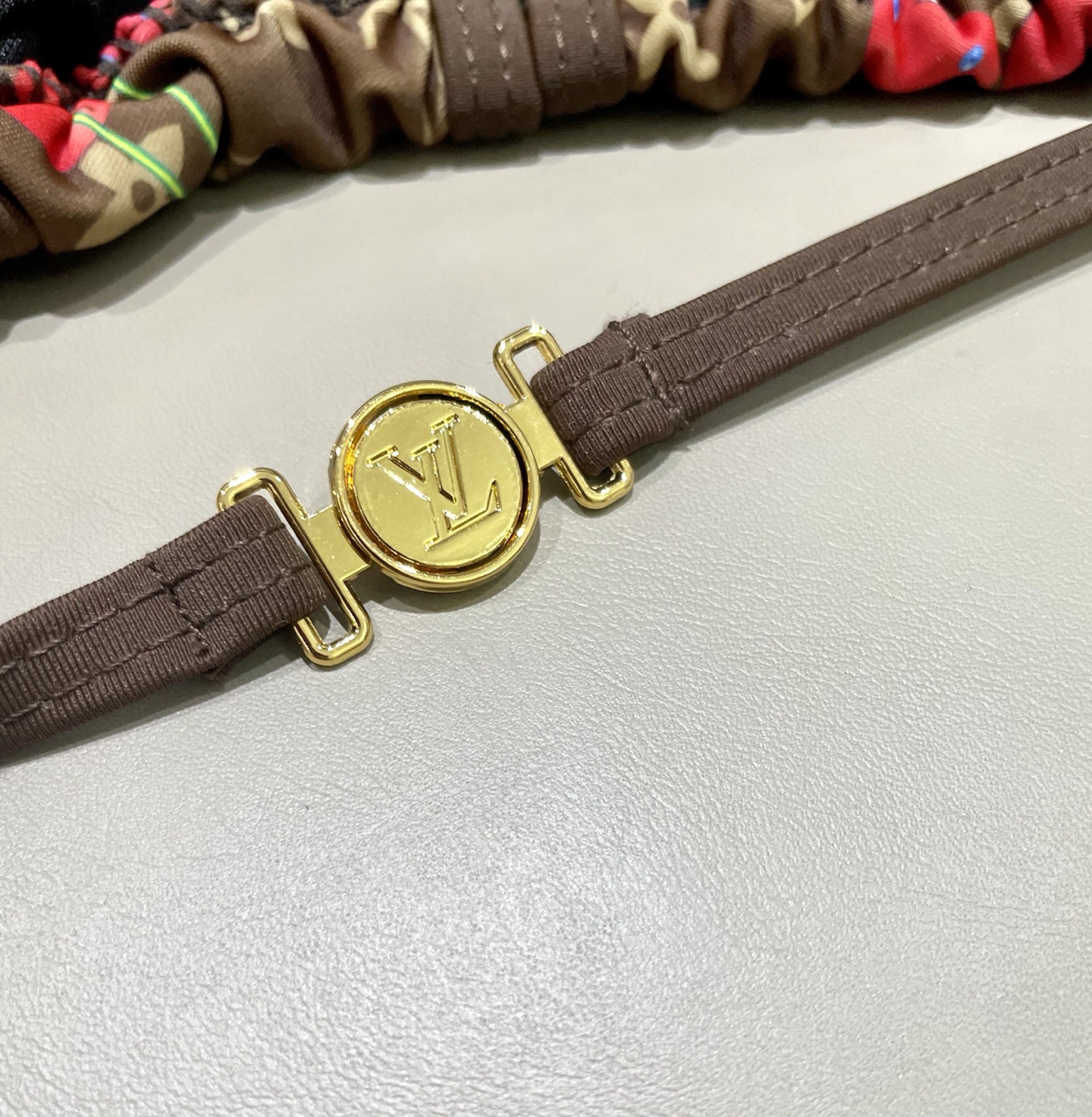 Lv新款比基尼泳衣 😍🥰适合多种场景的游泳衣🏊‍♀️海边 游泳池 温泉 水上乐园 漂流都可以😌面料：透气