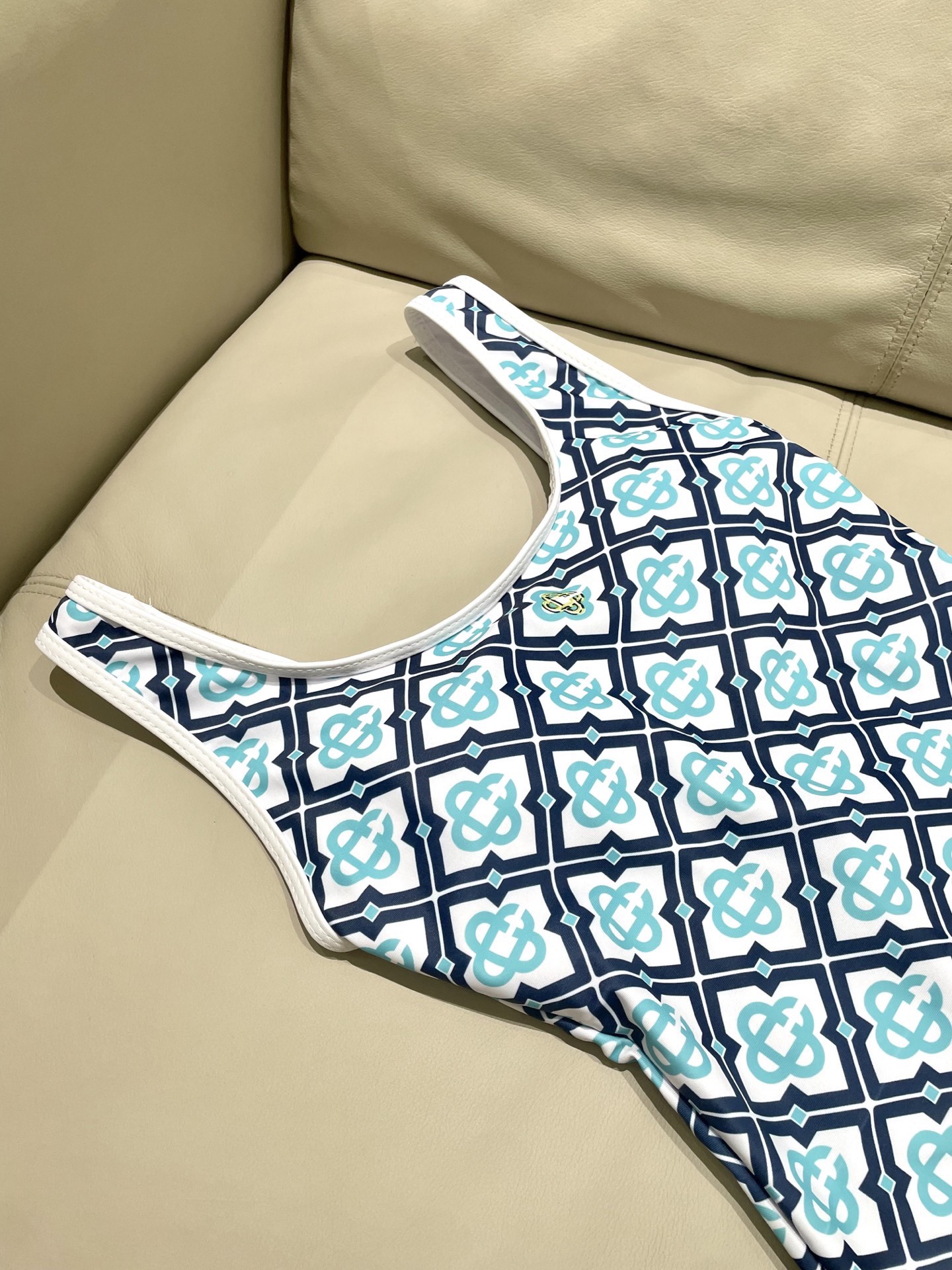 潮牌casablanca😍🥰适合多种场景的游泳衣🏊‍♀️海边 游泳池 温泉 水上乐园 漂流都可以😌内搭也