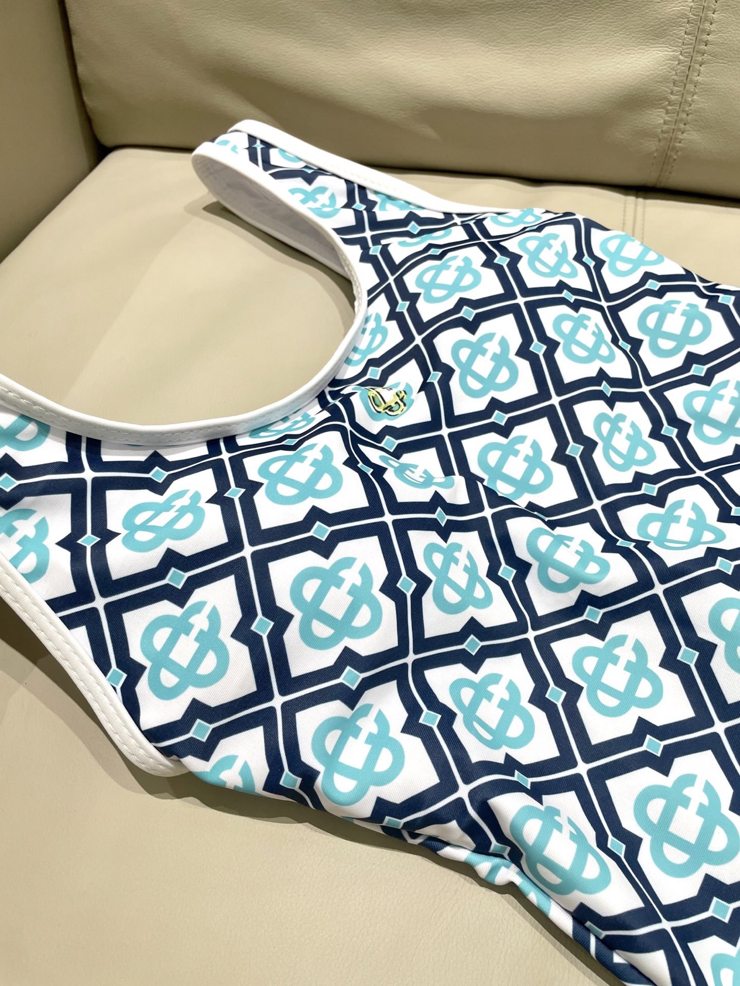 潮牌casablanca😍🥰适合多种场景的游泳衣🏊‍♀️海边 游泳池 温泉 水上乐园 漂流都可以😌内搭也