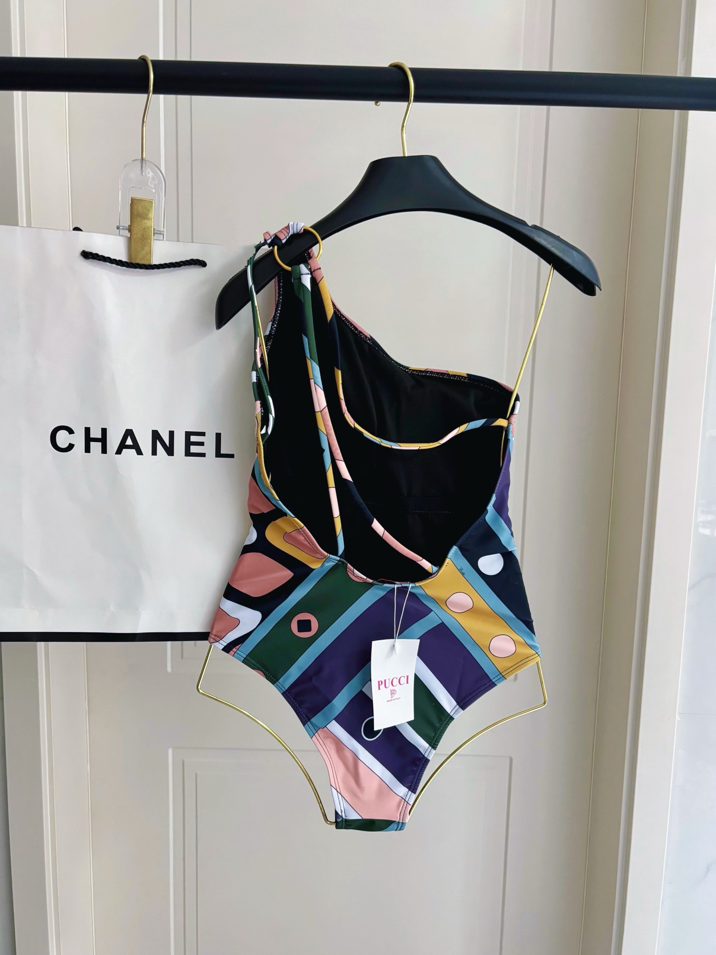 Pucci专柜新款连体泳衣 泳衣➕纱巾 2件套 气质高雅 😍🥰适合多种场景的游泳衣🏊‍♀️海边 游泳池 