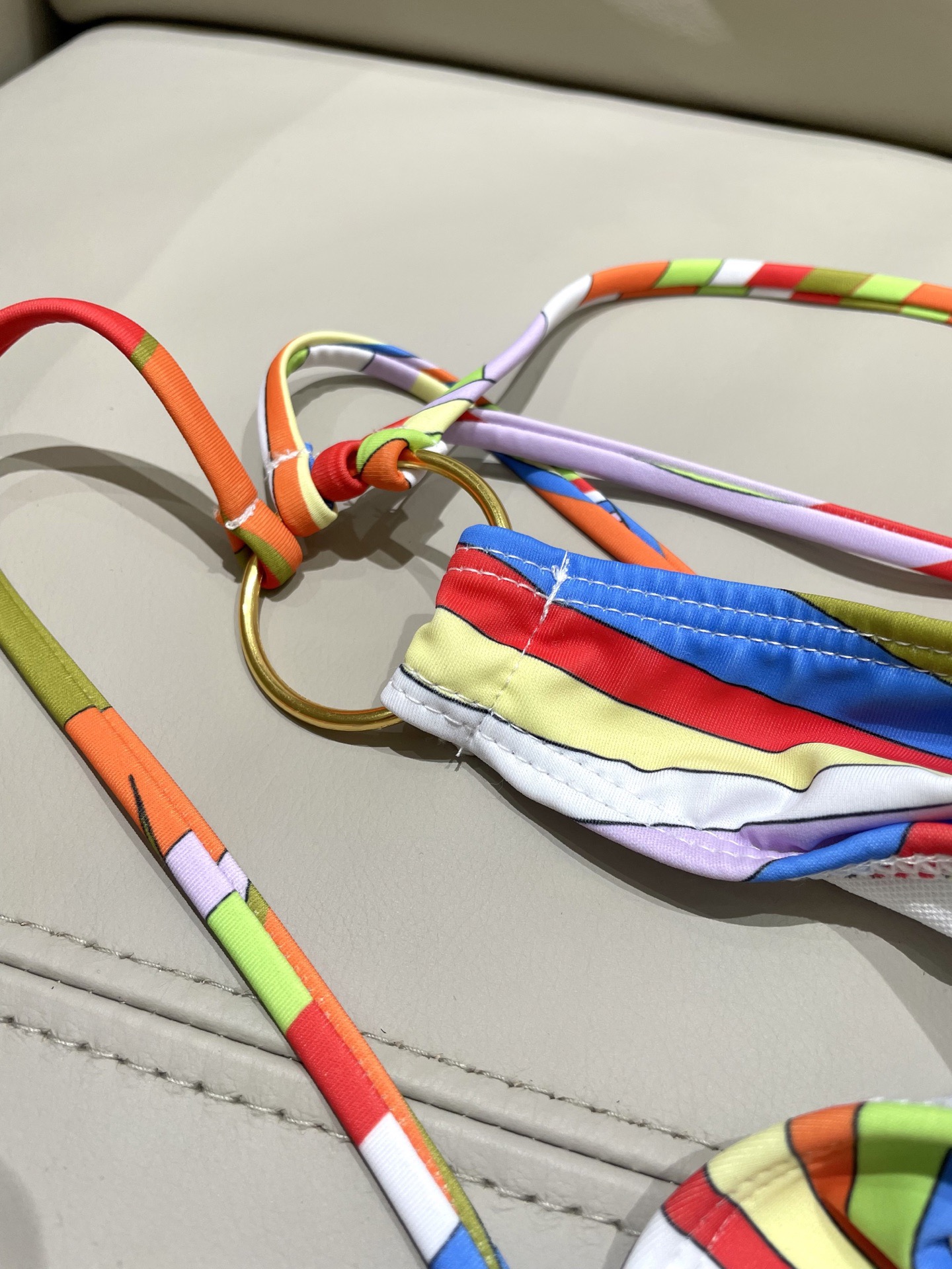 Pucci专柜新款连体泳衣 气质高雅 😍🥰适合多种场景的游泳衣🏊‍♀️海边 游泳池 温泉 水上乐园 漂流