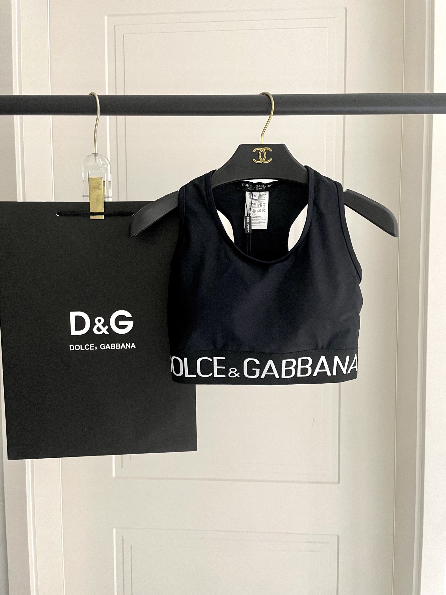 DG新款弹力健身瑜伽服运动套装~性感小吊带（有胸垫）+修身提臀显瘦打底裤脚 码数：SM L Xl