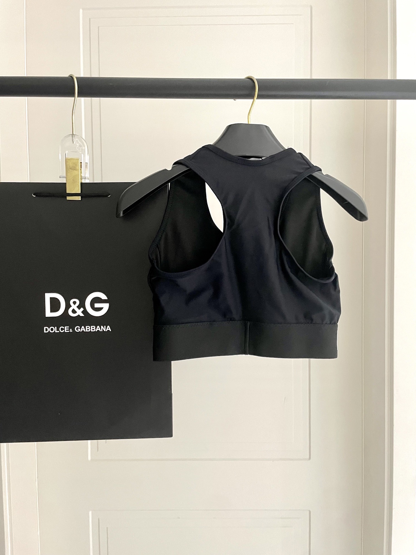 DG新款弹力健身瑜伽服运动套装~性感小吊带（有胸垫）+修身提臀显瘦打底裤脚 码数：SM L Xl