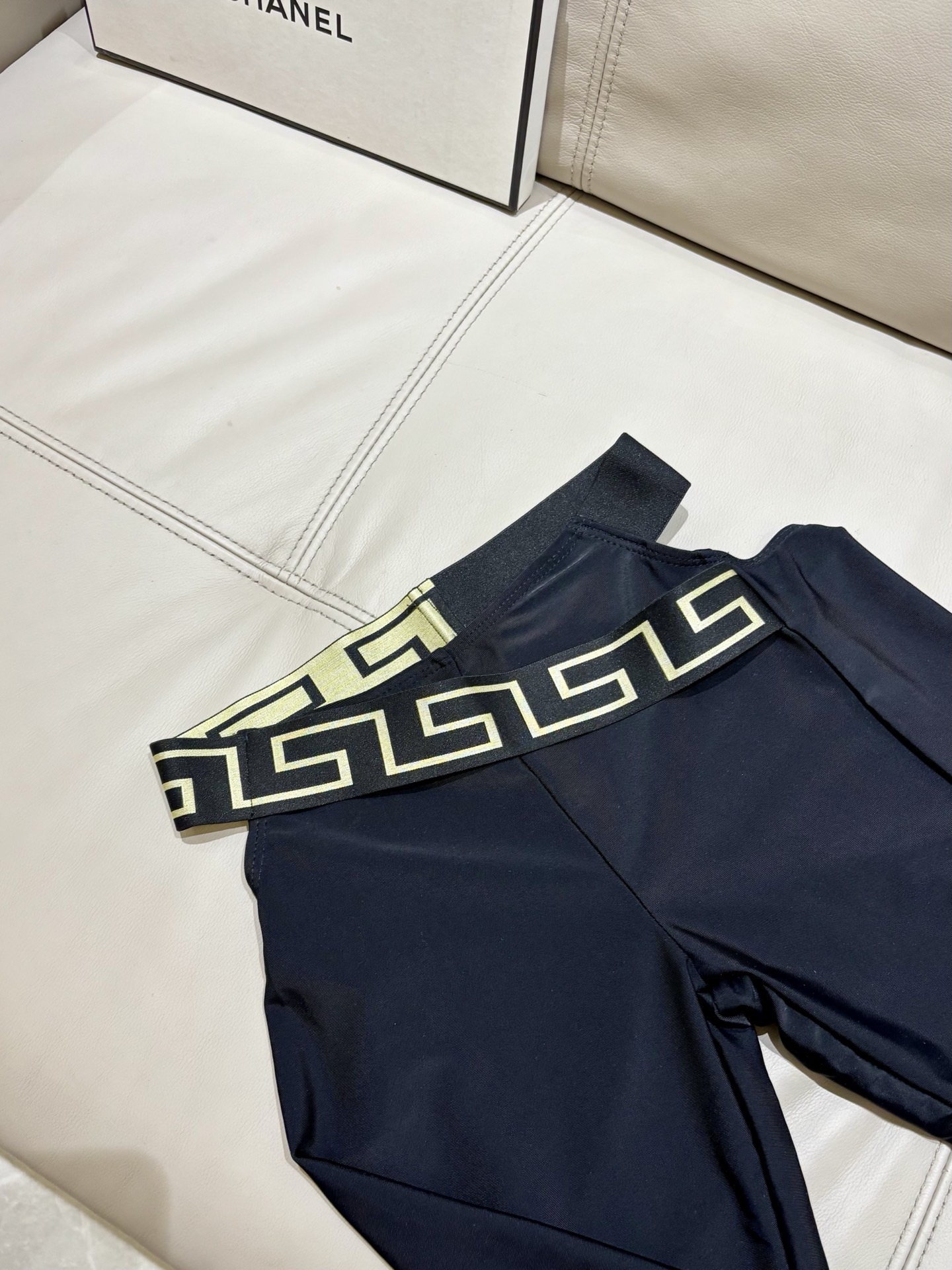 范思哲新款高弹力健身长款瑜伽服运动套装~小背心➕修身提臀显瘦打底裤S M L Xl