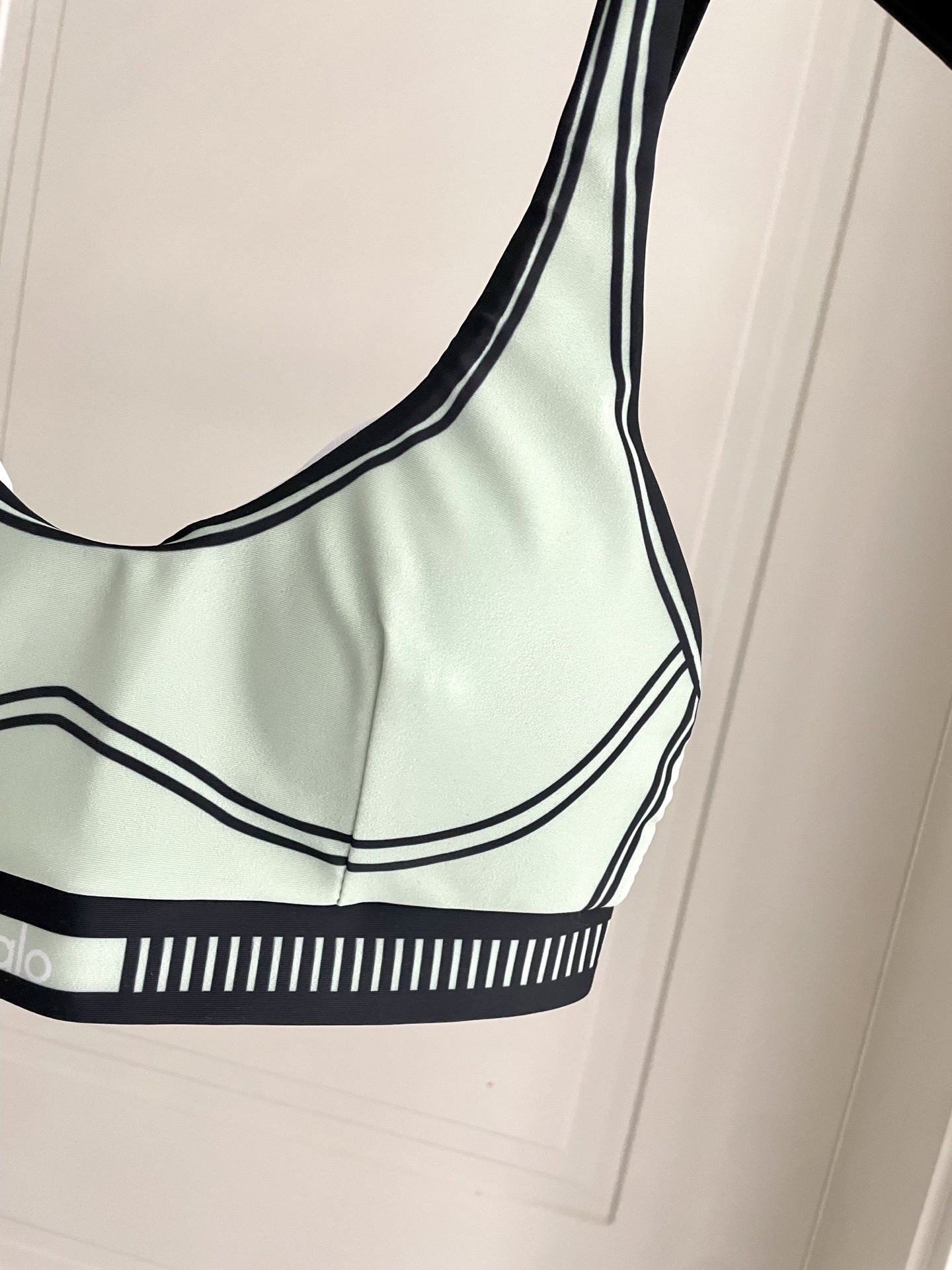 ALO新款高弹力健身长款瑜伽服运动套装~小背心➕修身提臀显瘦打底裤S M L Xl