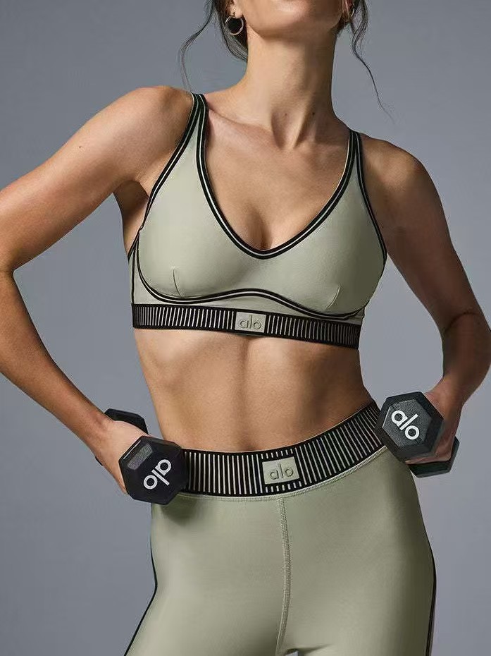 ALO新款高弹力健身长款瑜伽服运动套装~小背心➕修身提臀显瘦打底裤S M L Xl