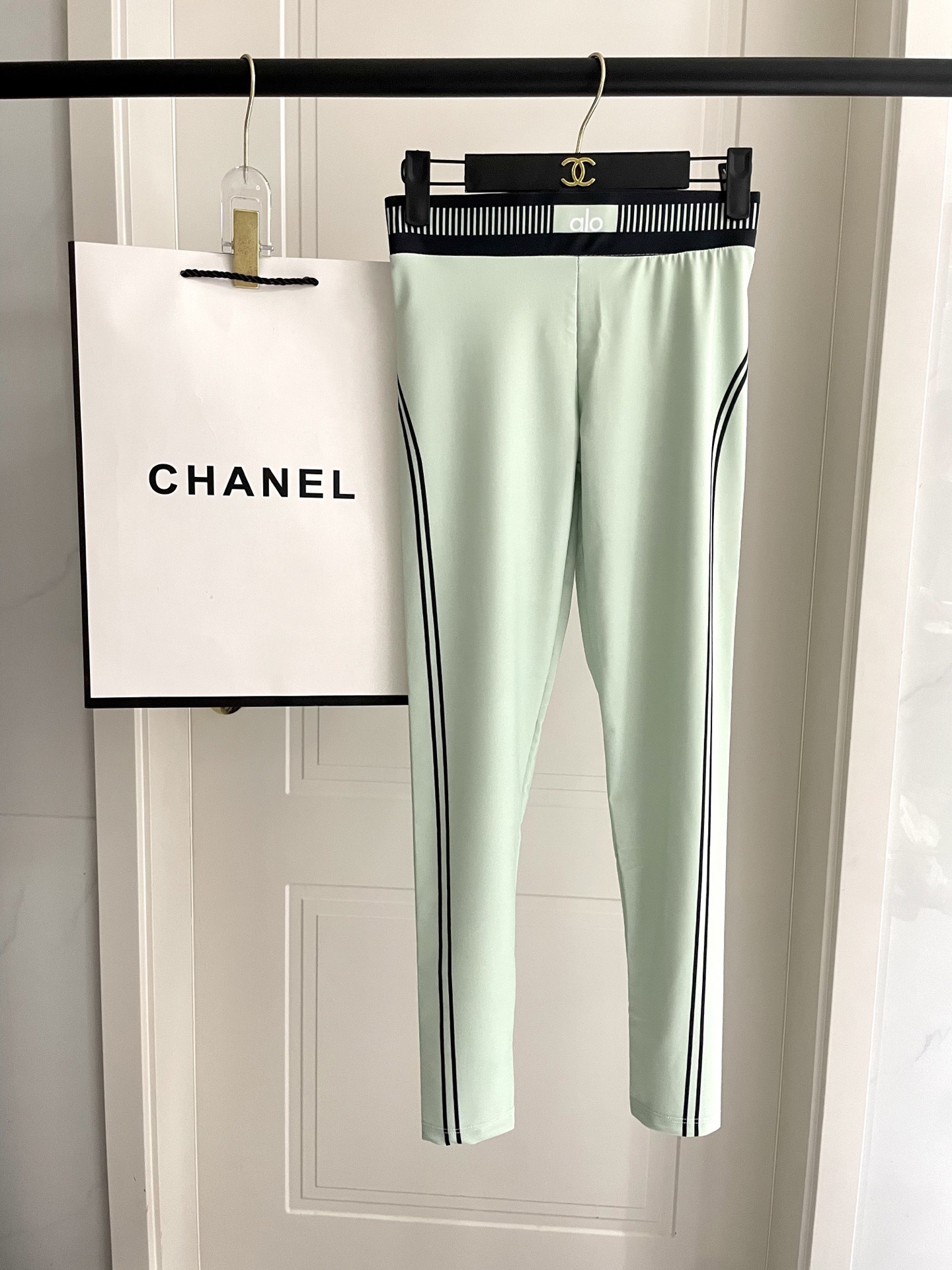 ALO新款高弹力健身长款瑜伽服运动套装~小背心➕修身提臀显瘦打底裤S M L Xl