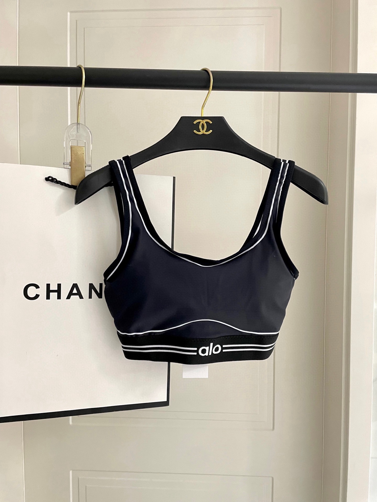 ALO新款高弹力健身长款瑜伽服运动套装~小背心➕修身提臀显瘦打底裤S M L Xl