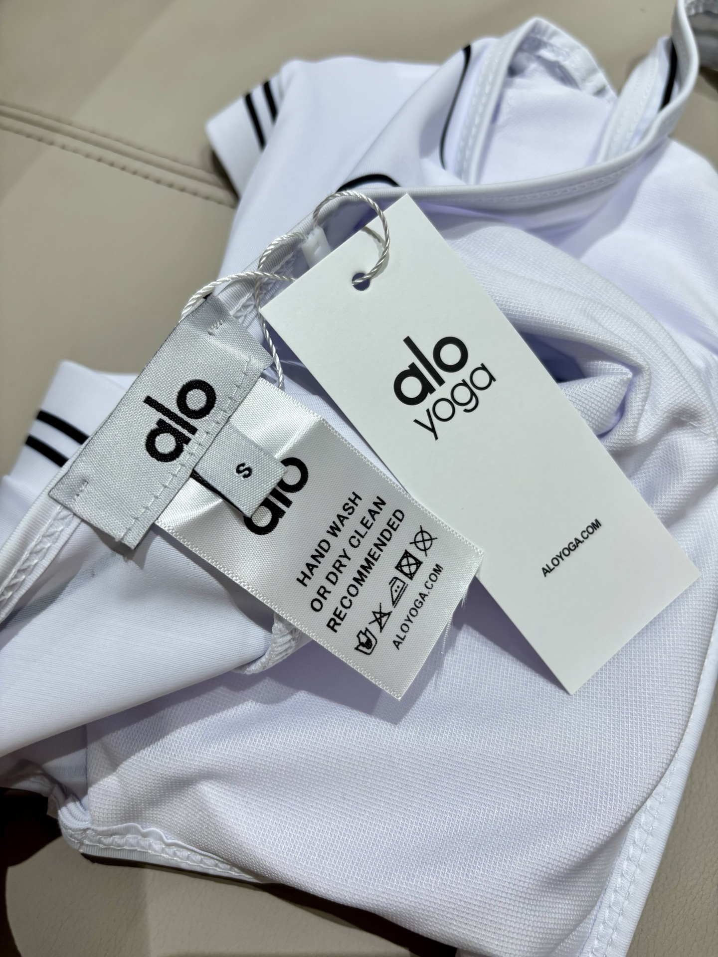 ALO新款高弹力健身长款瑜伽服运动套装~小背心➕修身提臀显瘦打底裤S M L Xl