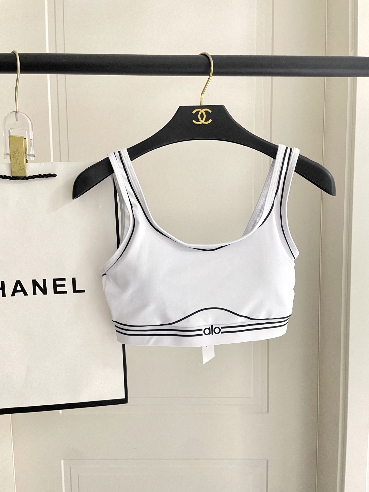 ALO新款高弹力健身短款瑜伽服运动套装~小背心➕修身提臀显瘦打底裤S M L Xl