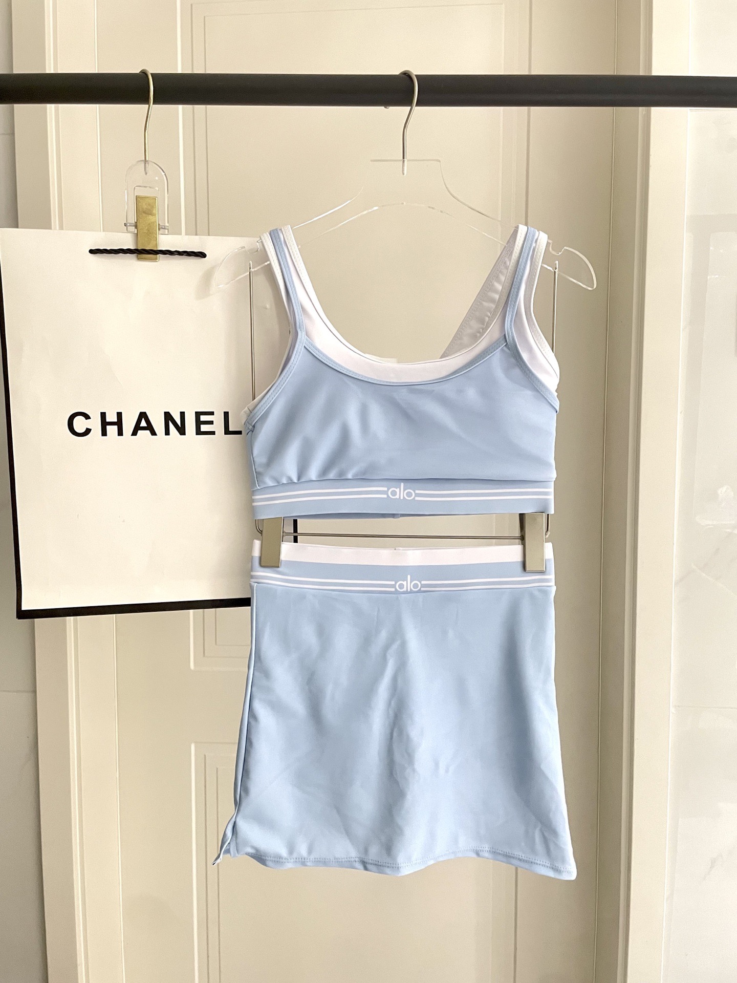 ALO新款高弹力健身短款瑜伽服运动套装~小背心➕修身提臀显瘦裤裙S M L Xl