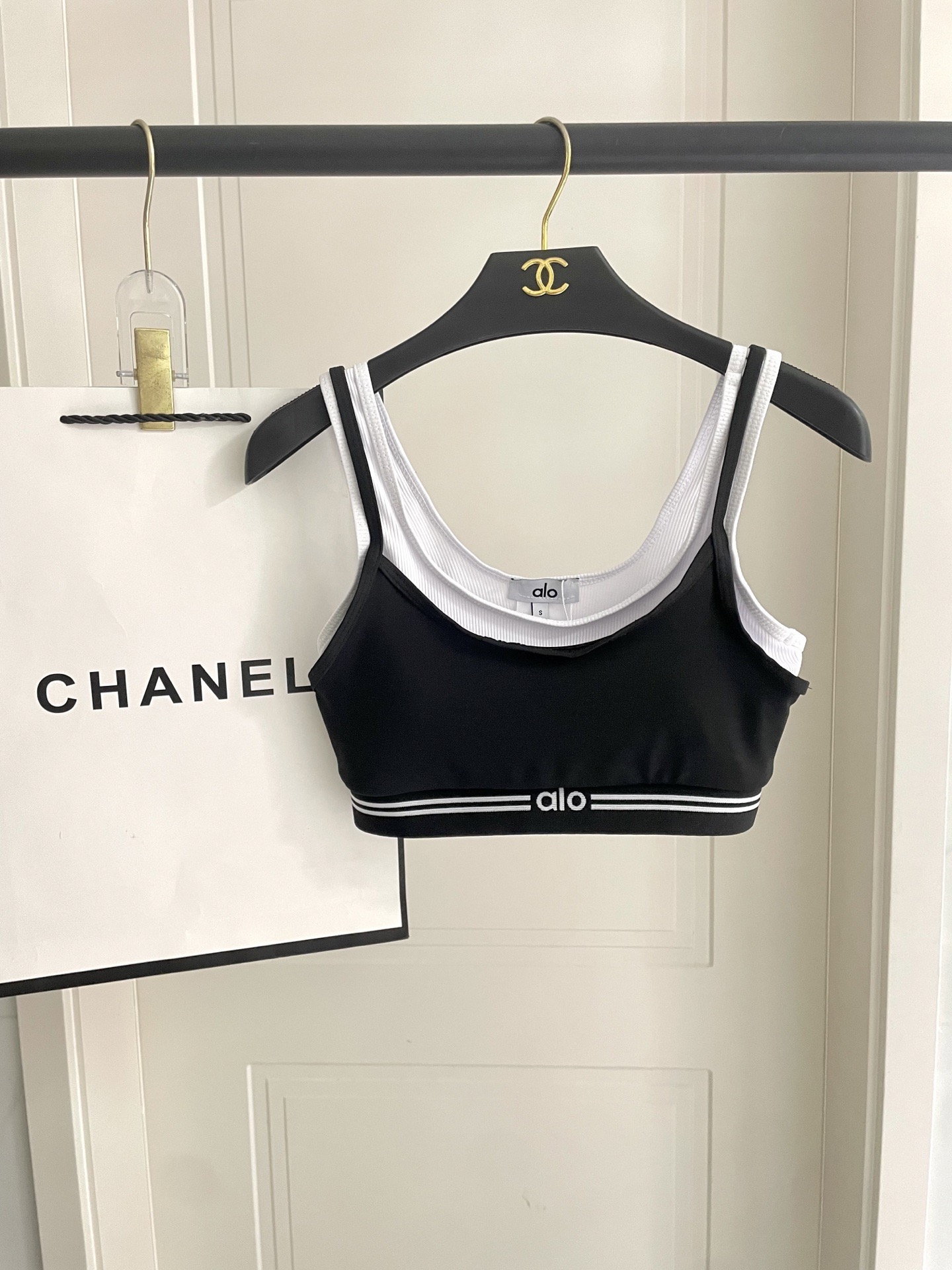 ALO新款高弹力健身短款瑜伽服运动套装~小背心➕修身提臀显瘦裤裙S M L Xl