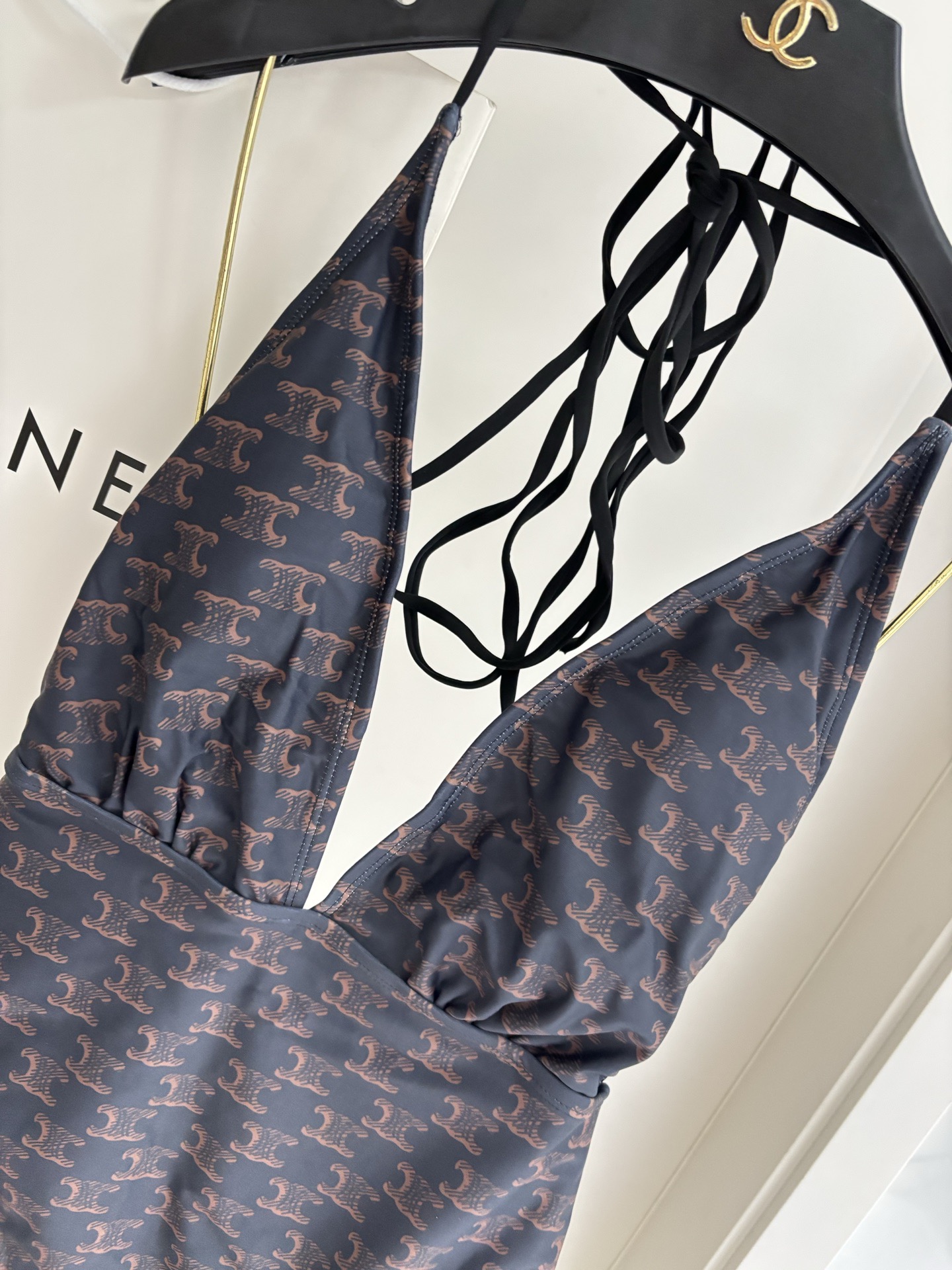 Celine Celine连体泳衣新款 海边
