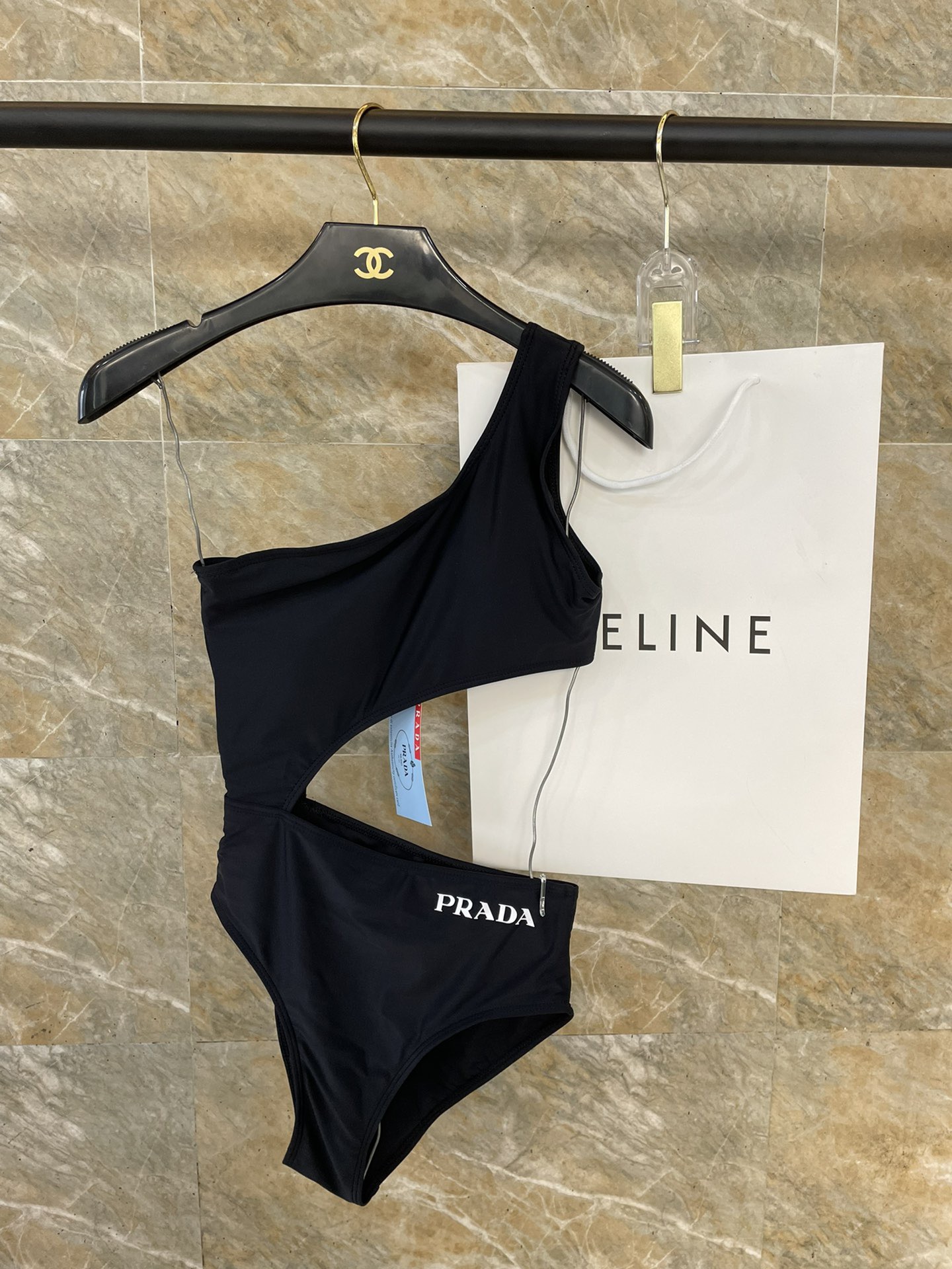 Prada 普拉达新款性感连体泳衣 海边 游泳池 温泉 水上乐园 漂流都可以 内搭也完全可以 百搭款