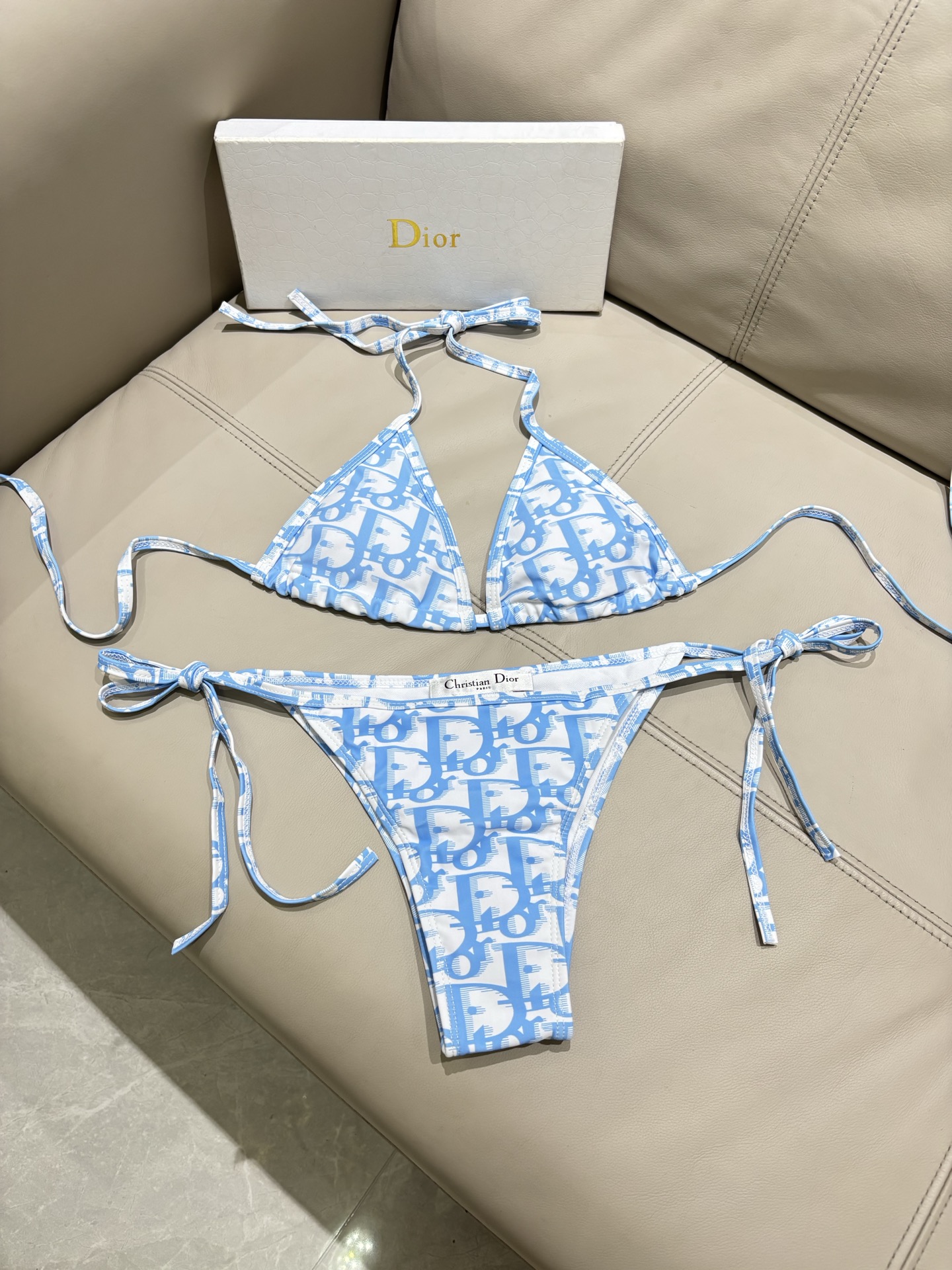 Dior 迪奥比基尼新款 海边 游泳池 温泉