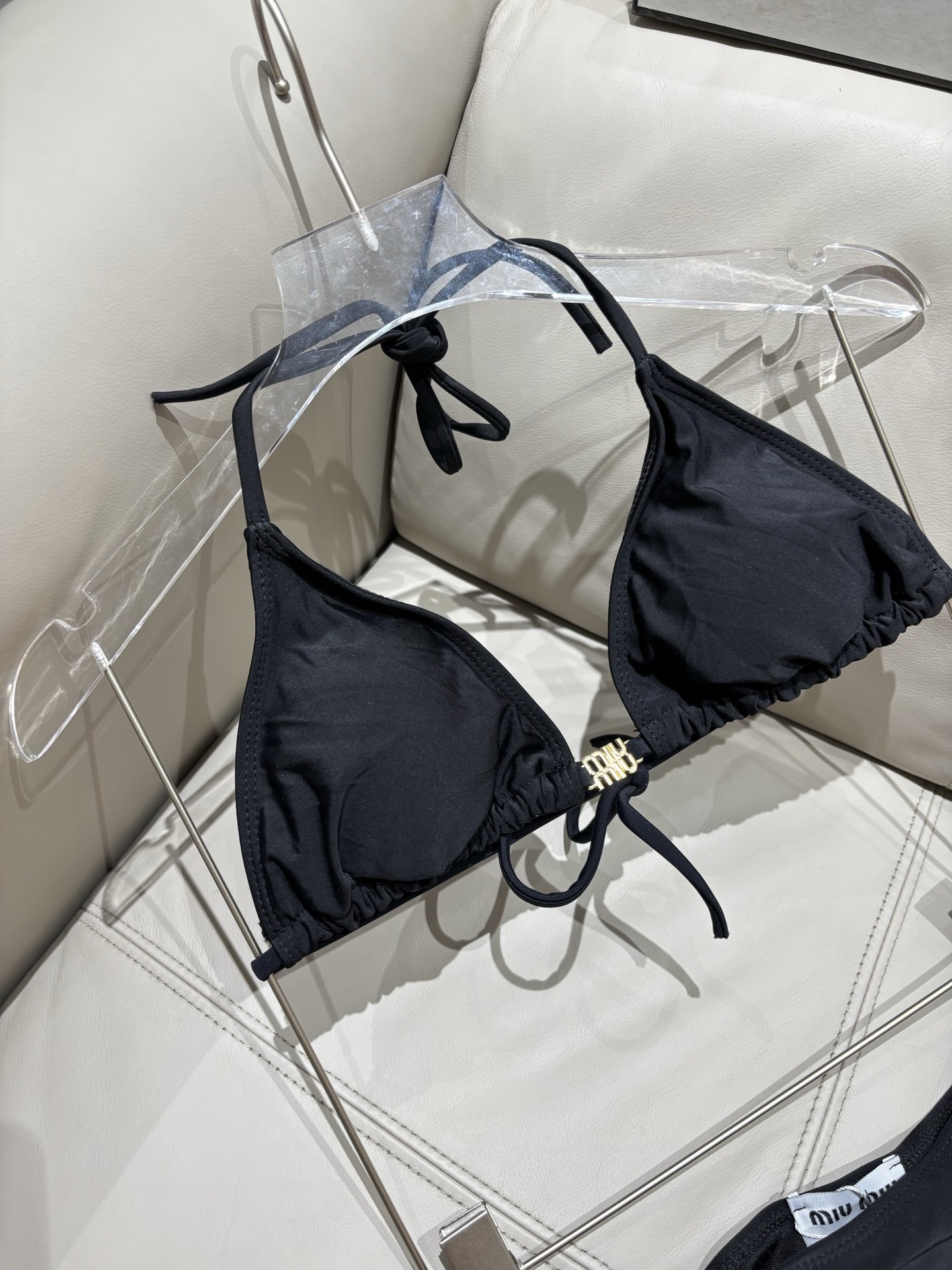Miu Miu 缪缪比基尼新款 海边 游泳池 温泉