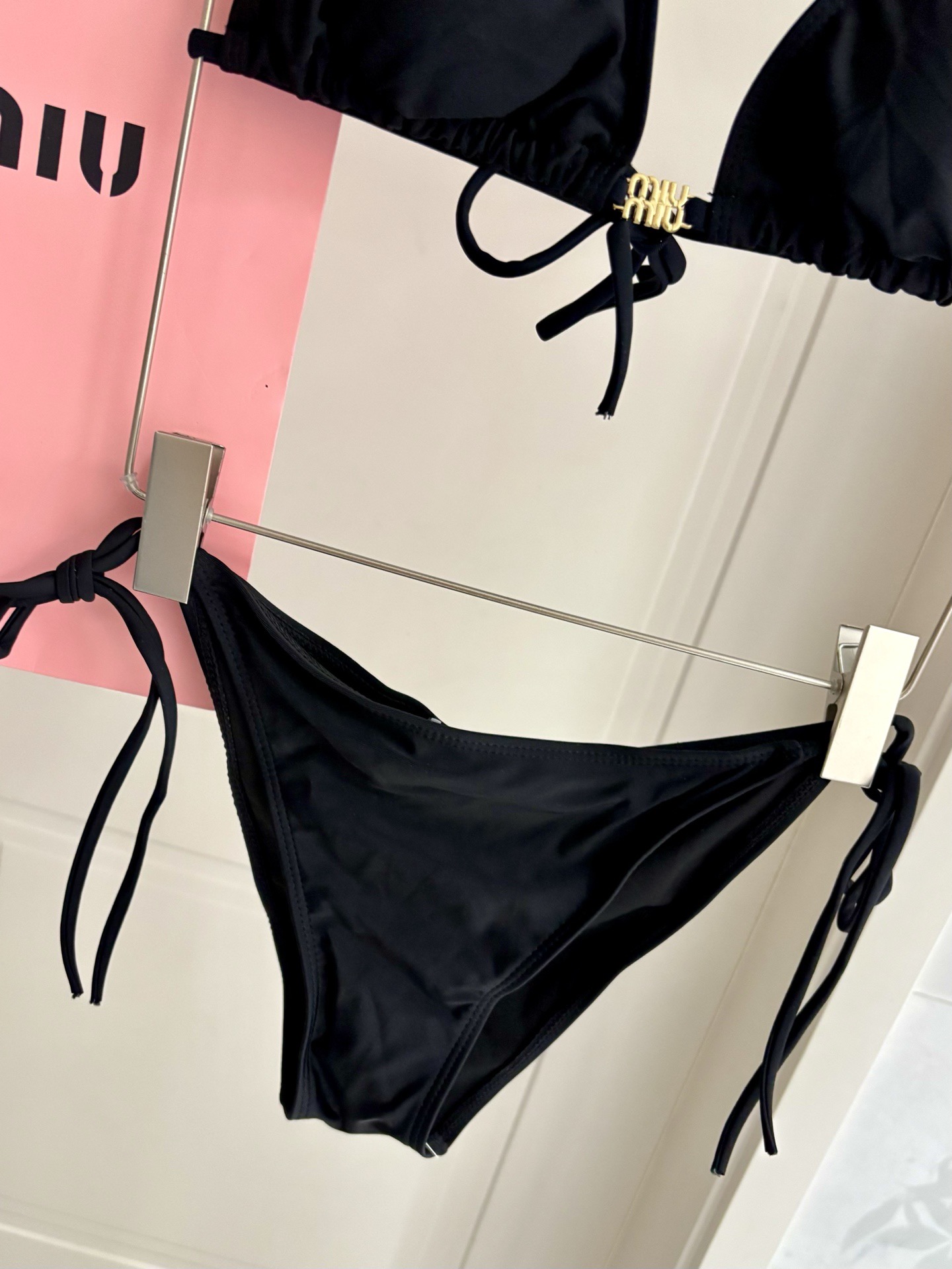Miu Miu 缪缪比基尼新款 海边 游泳池 温泉