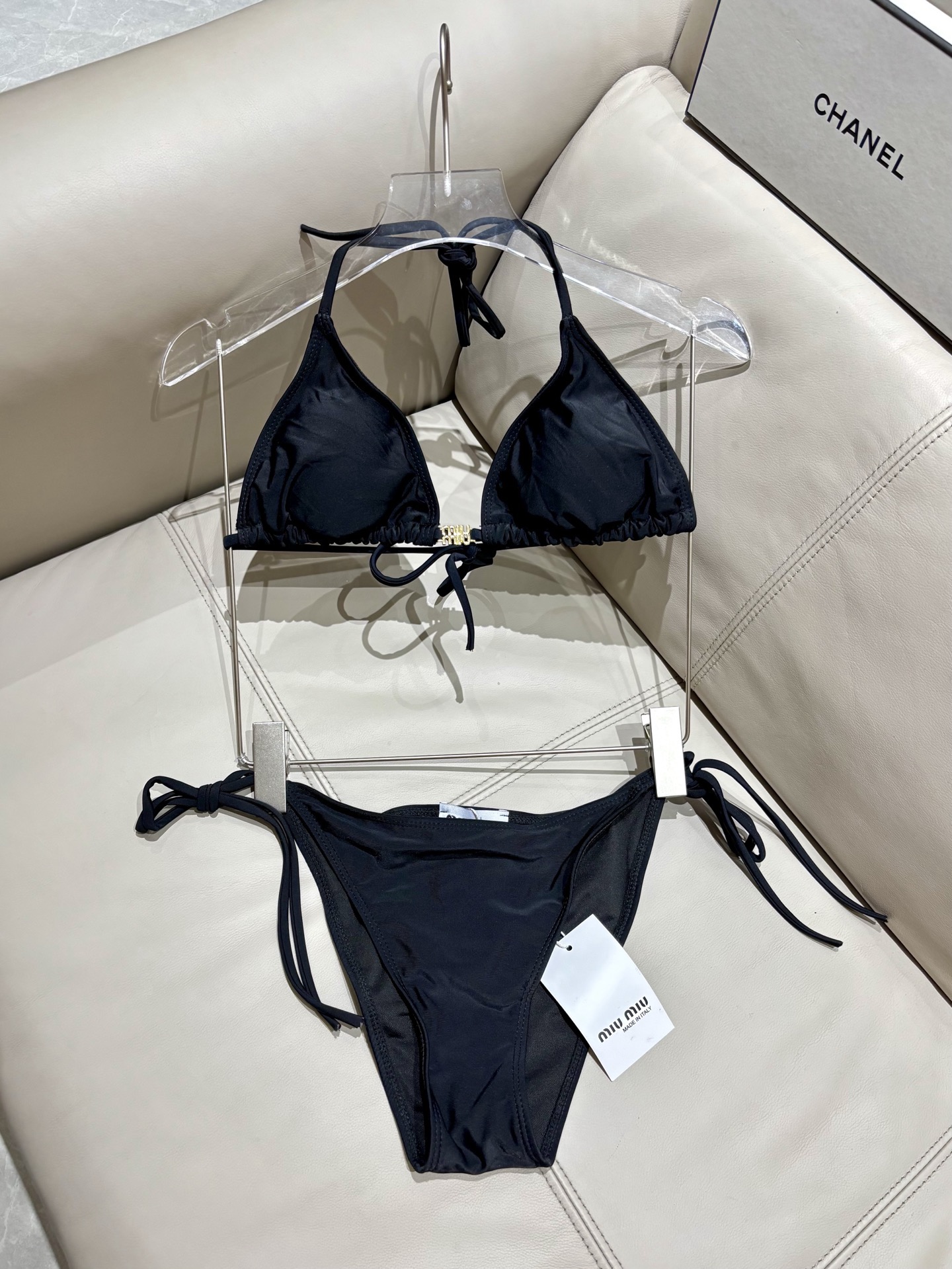Miu Miu 缪缪比基尼新款 海边 游泳池 温泉