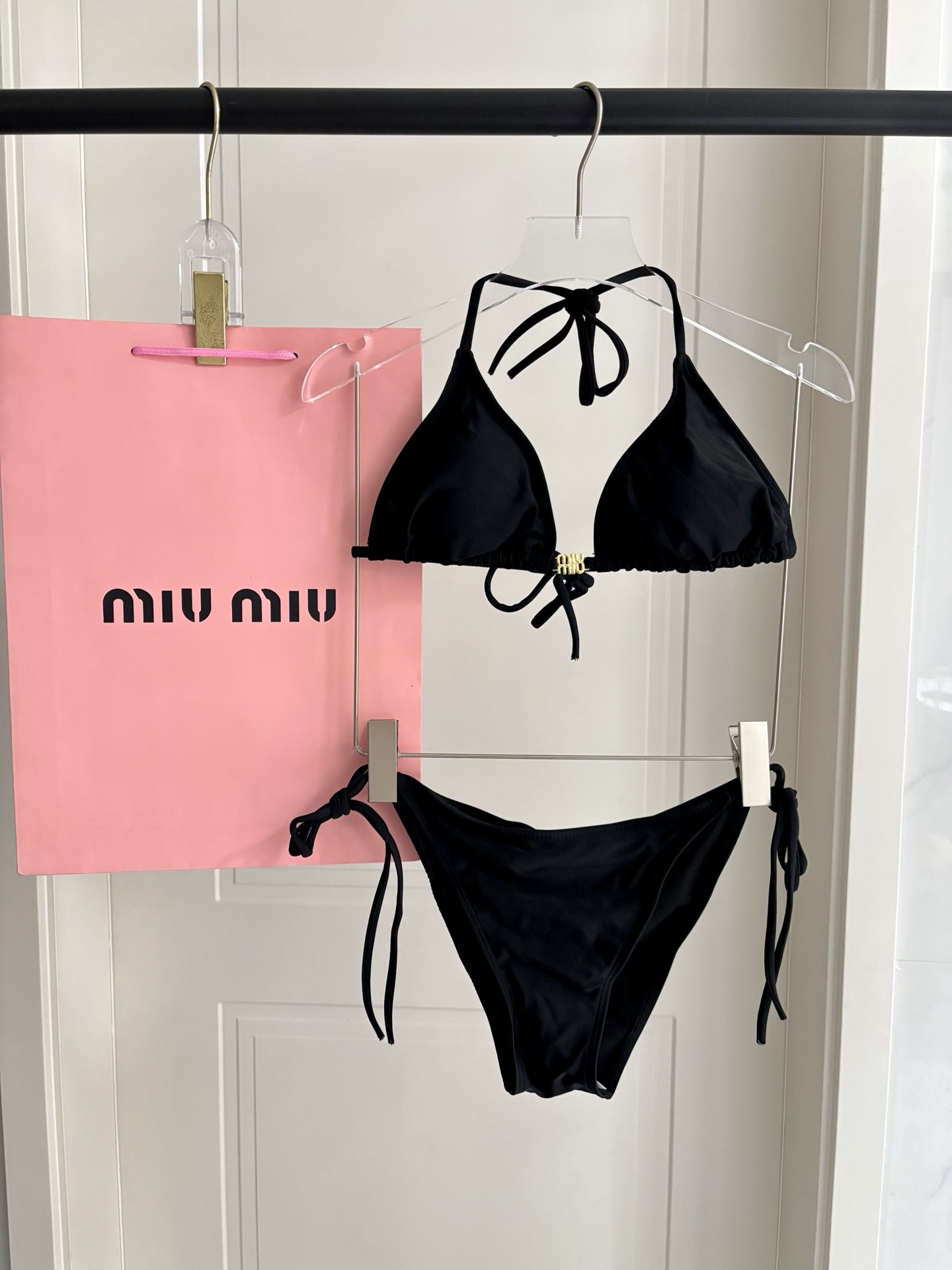 Miu Miu 缪缪比基尼新款 海边 游泳池 温泉