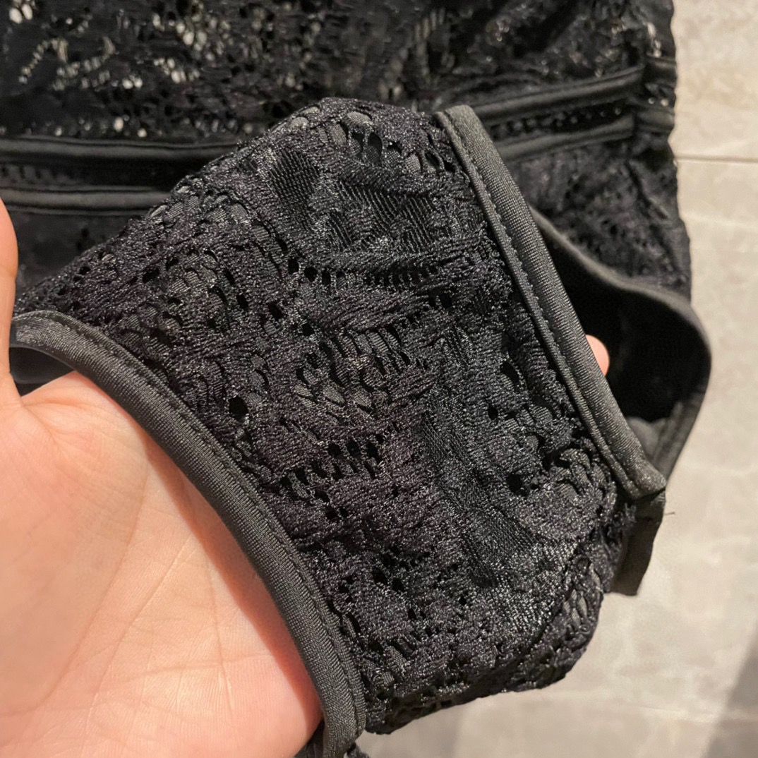 Chanel最新款镂空网纱连体泳衣 旅游拍照打卡必备单品 超级出片 🉑️搭配裤裙纱裙 超美 数量有限 姐