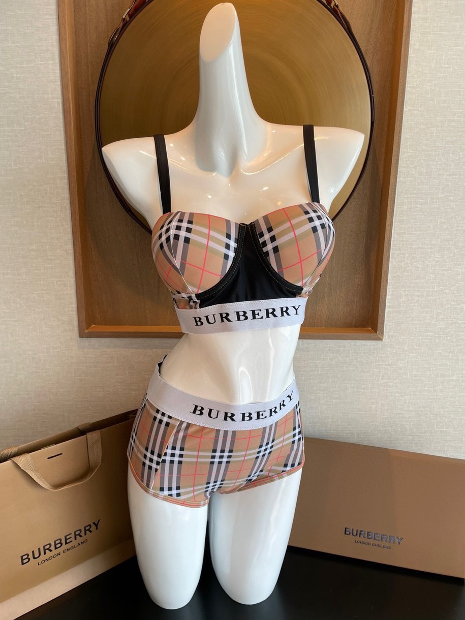 Burbbey巴宝莉高腰比基尼 带钢托硬包 👙❤️😍🥰适合多种场景的游泳衣🏊‍♀️海边 游泳池 温泉 水