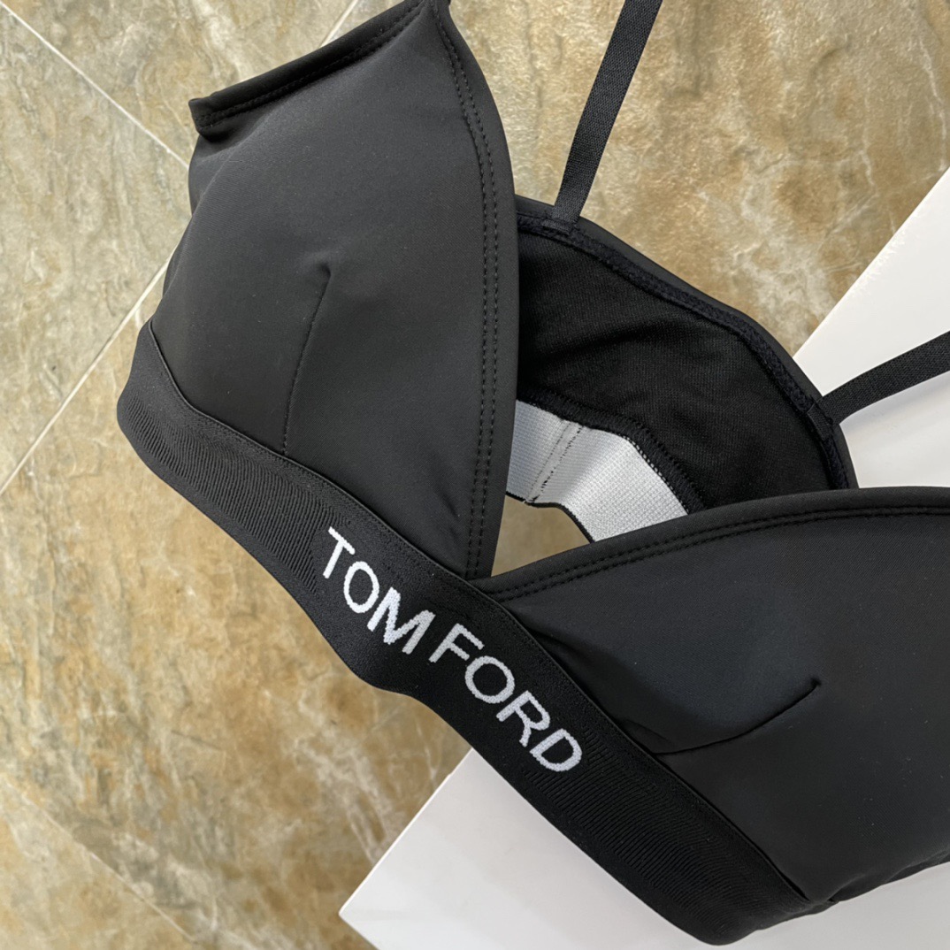 TOMFORD新款比基尼😍🥰适合多种场景的游泳衣🏊‍♀️海边 游泳池 温泉 水上乐园 漂流都可以😌内搭也