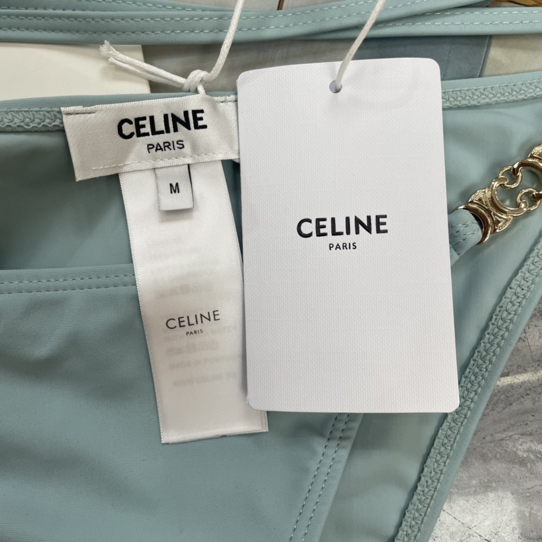 Celine新款泳衣👙❤️😍🥰适合多种场景的游泳衣🏊‍♀️海边 游泳池 温泉 水上乐园 漂流都可以😌内搭