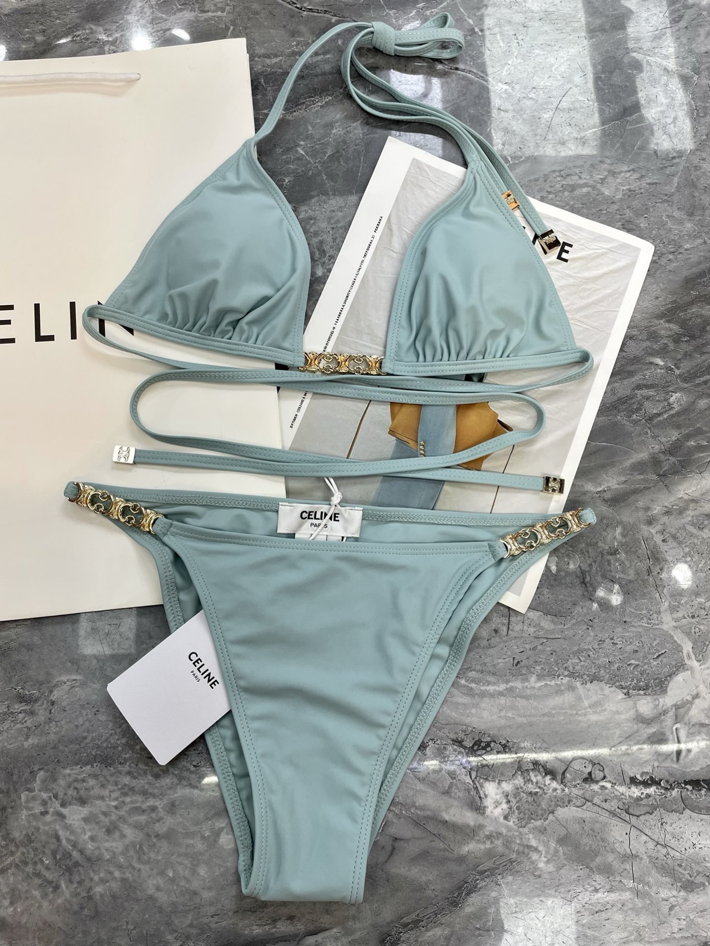 Celine新款泳衣👙❤️😍🥰适合多种场景的游泳衣🏊‍♀️海边 游泳池 温泉 水上乐园 漂流都可以😌内搭