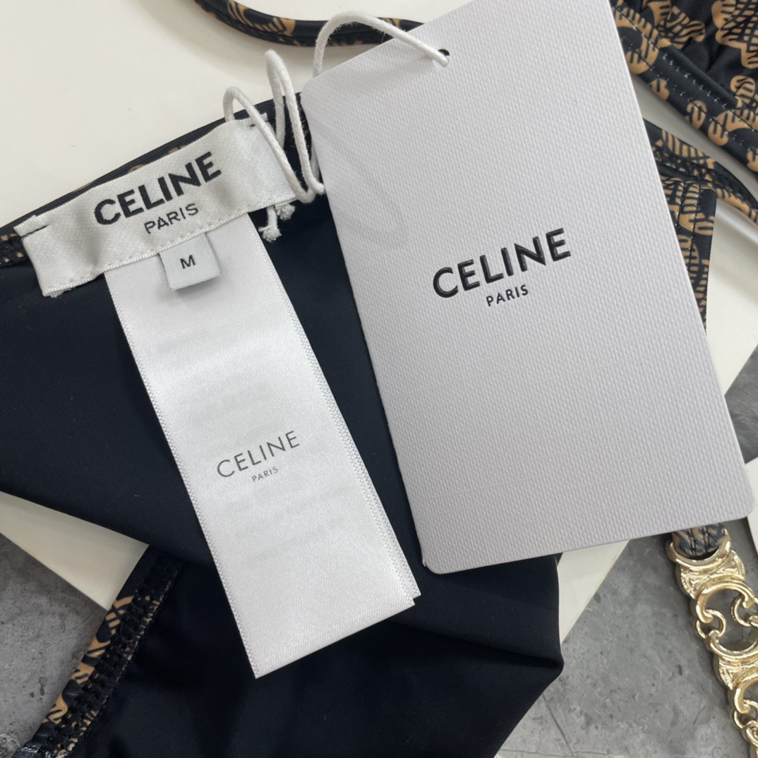 Celine新款泳衣👙❤️😍🥰适合多种场景的游泳衣🏊‍♀️海边 游泳池 温泉 水上乐园 漂流都可以😌内搭