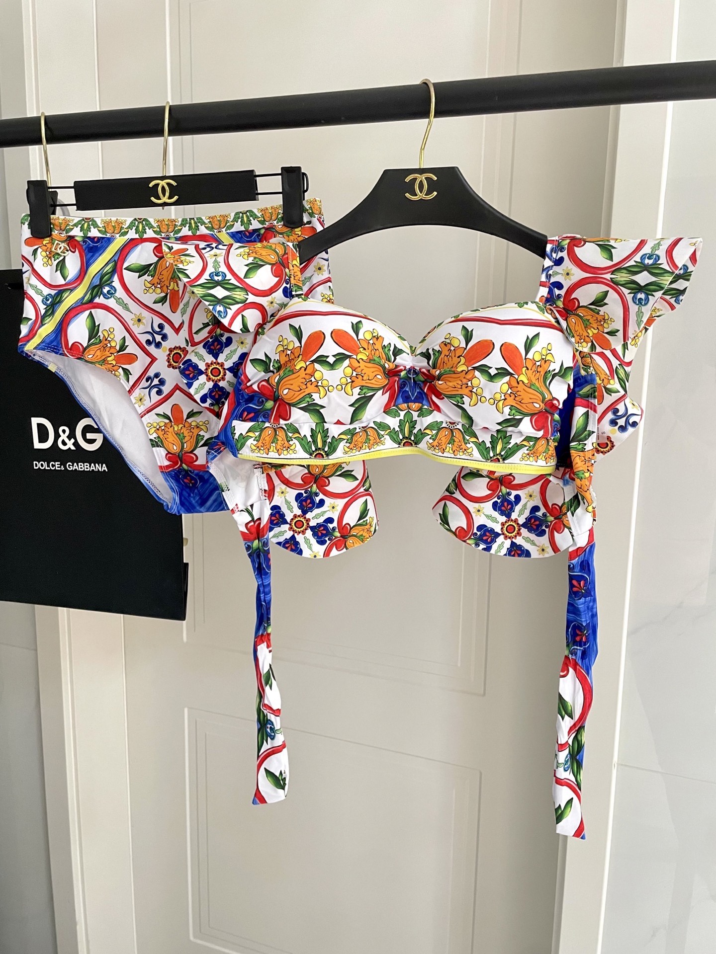 DG新款连体泳衣 时尚潮流款 😍🥰适合多种场景的游泳衣🏊‍♀️海边 游泳池 温泉 水上乐园 漂流都可以😌