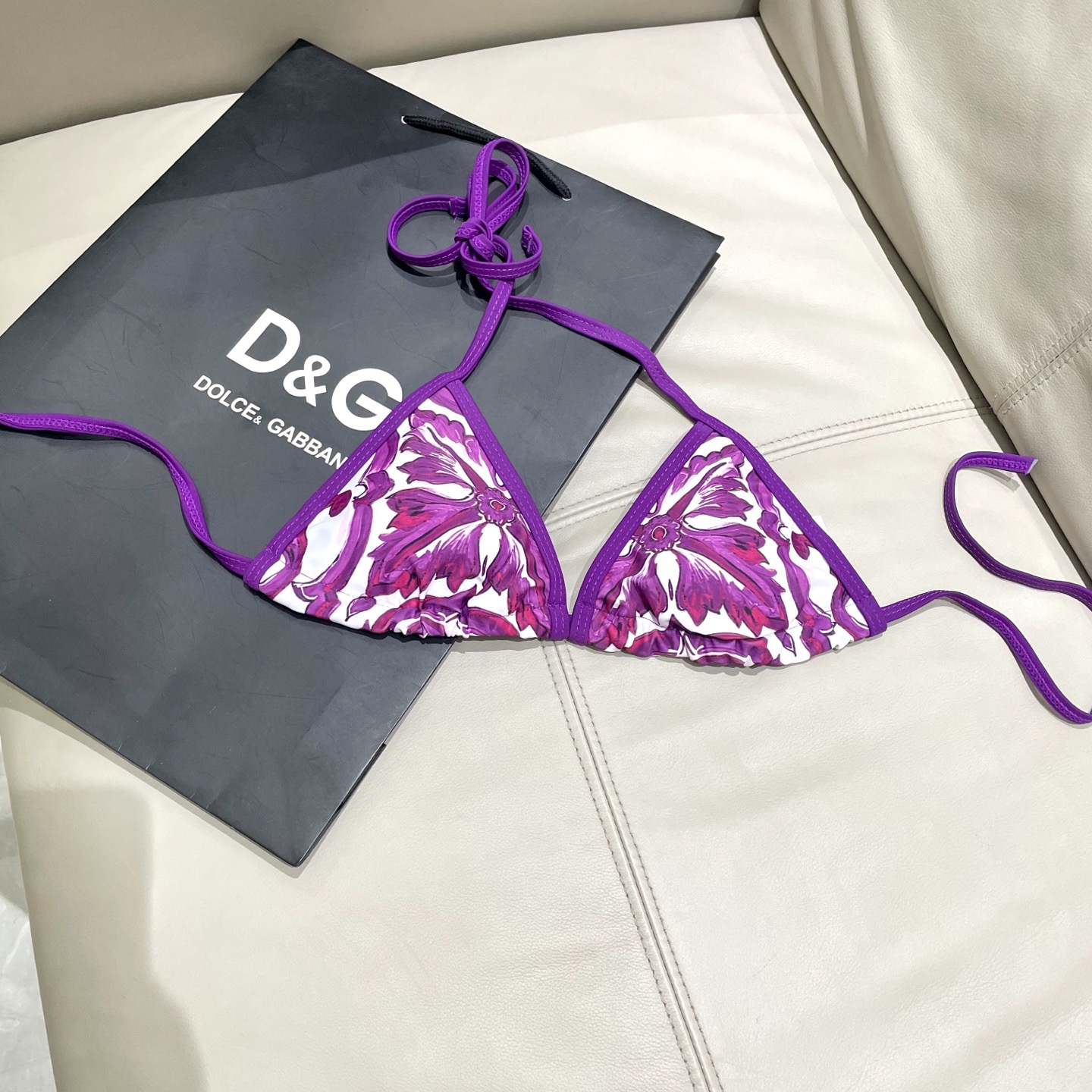 DG新款比基尼泳衣 时尚潮流款 😍🥰适合多种场景的游泳衣🏊‍♀️海边 游泳池 温泉 水上乐园 漂流都可以