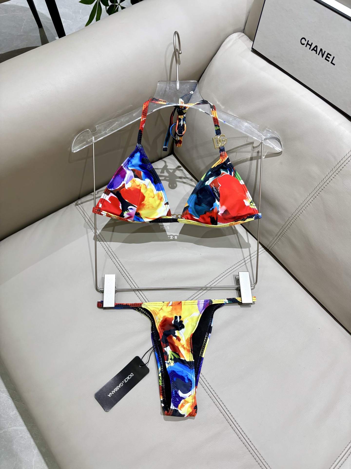 DG新款比基尼泳衣 时尚潮流款 😍🥰适合多种场景的游泳衣🏊‍♀️海边 游泳池 温泉 水上乐园 漂流都可以