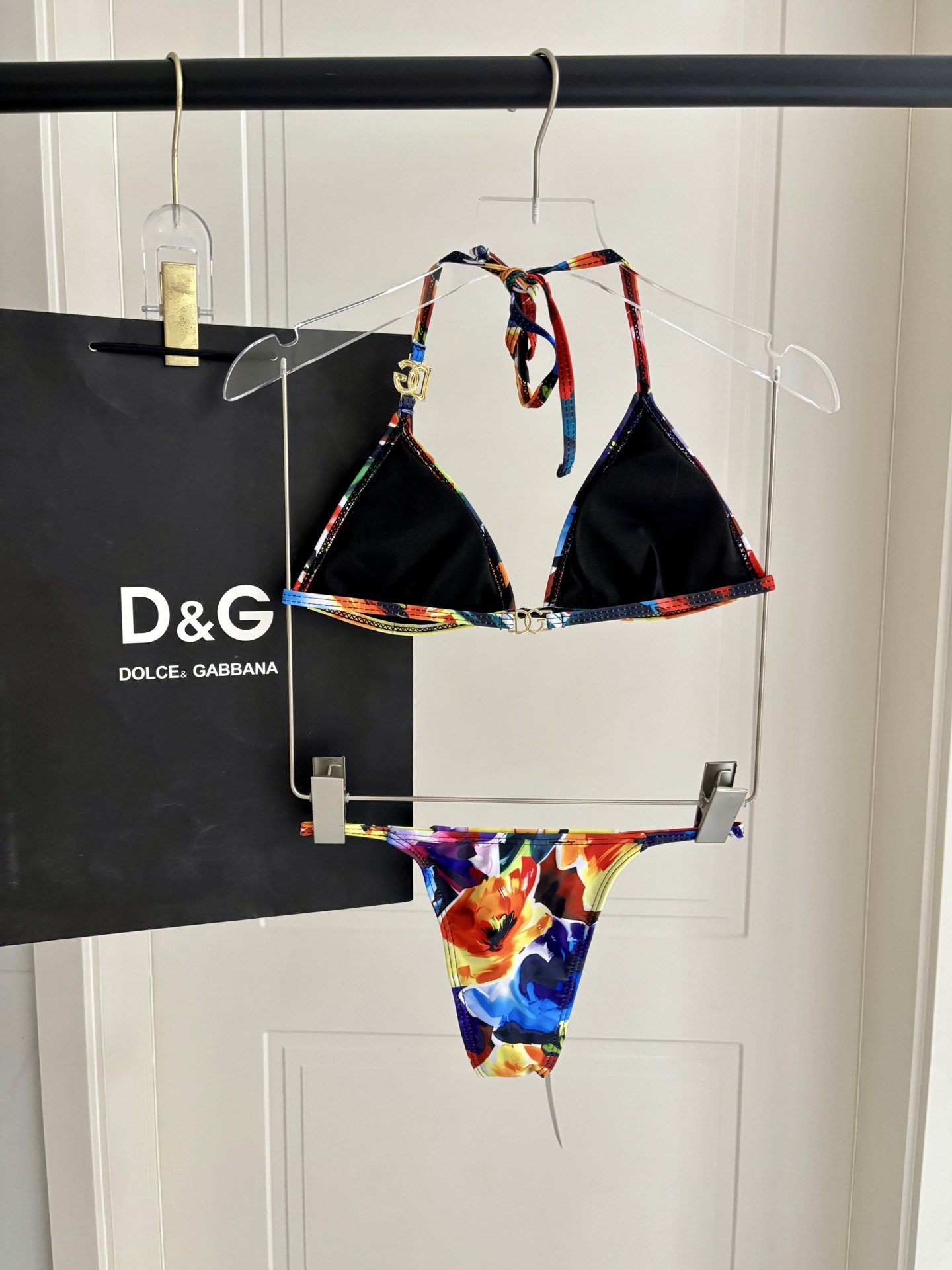 DG新款比基尼泳衣 时尚潮流款 😍🥰适合多种场景的游泳衣🏊‍♀️海边 游泳池 温泉 水上乐园 漂流都可以