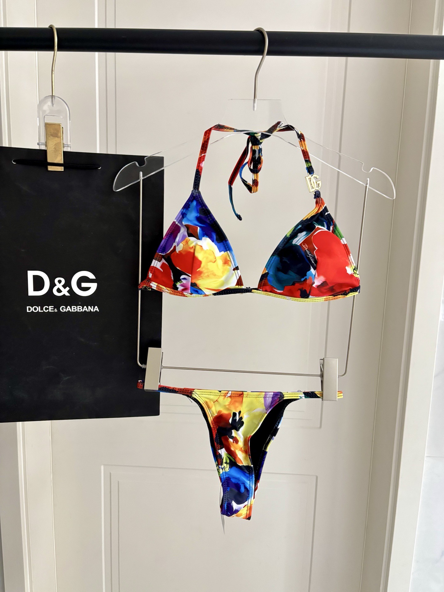 DG新款比基尼泳衣 时尚潮流款 😍🥰适合多种场景的游泳衣🏊‍♀️海边 游泳池 温泉 水上乐园 漂流都可以