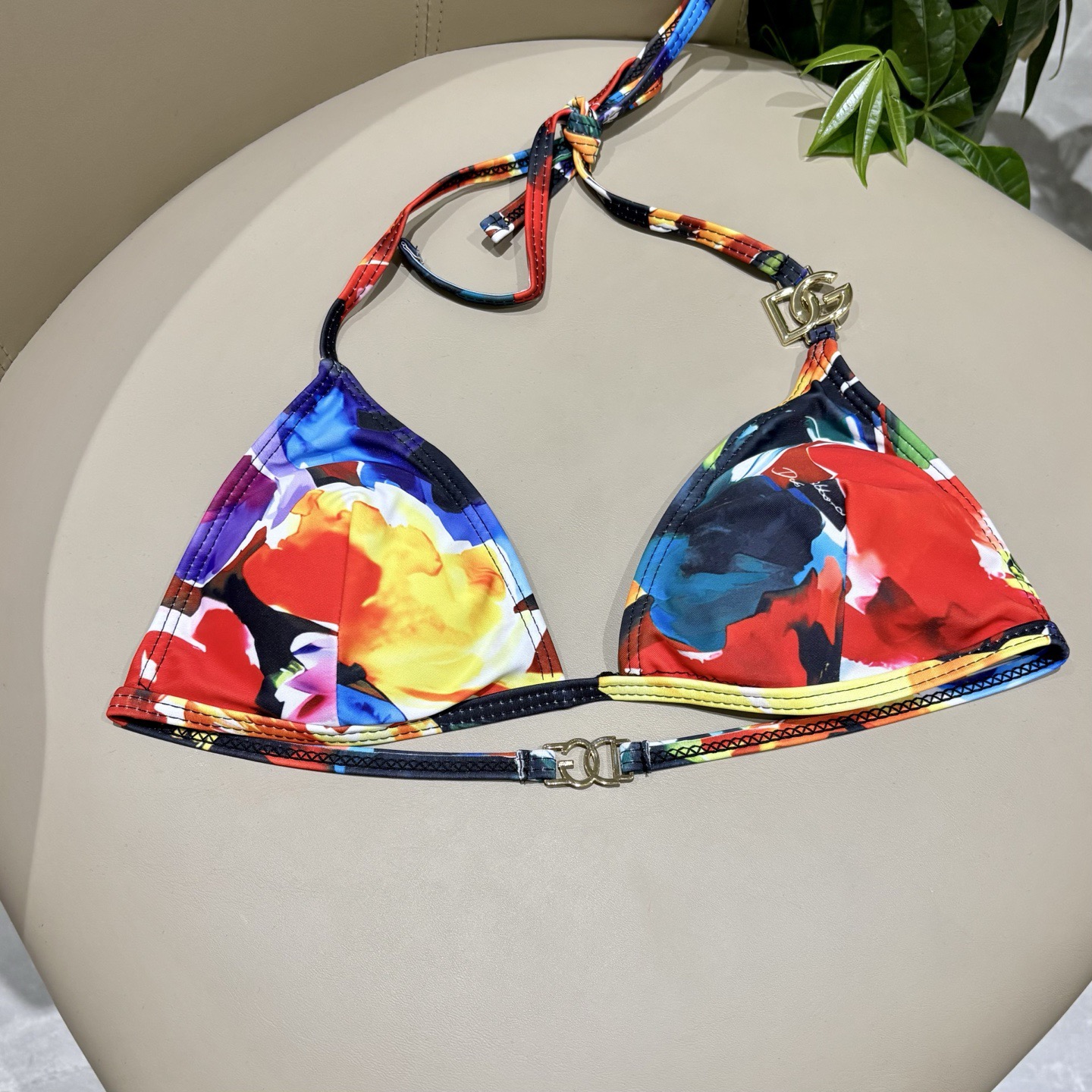 DG新款比基尼泳衣 时尚潮流款 😍🥰适合多种场景的游泳衣🏊‍♀️海边 游泳池 温泉 水上乐园 漂流都可以