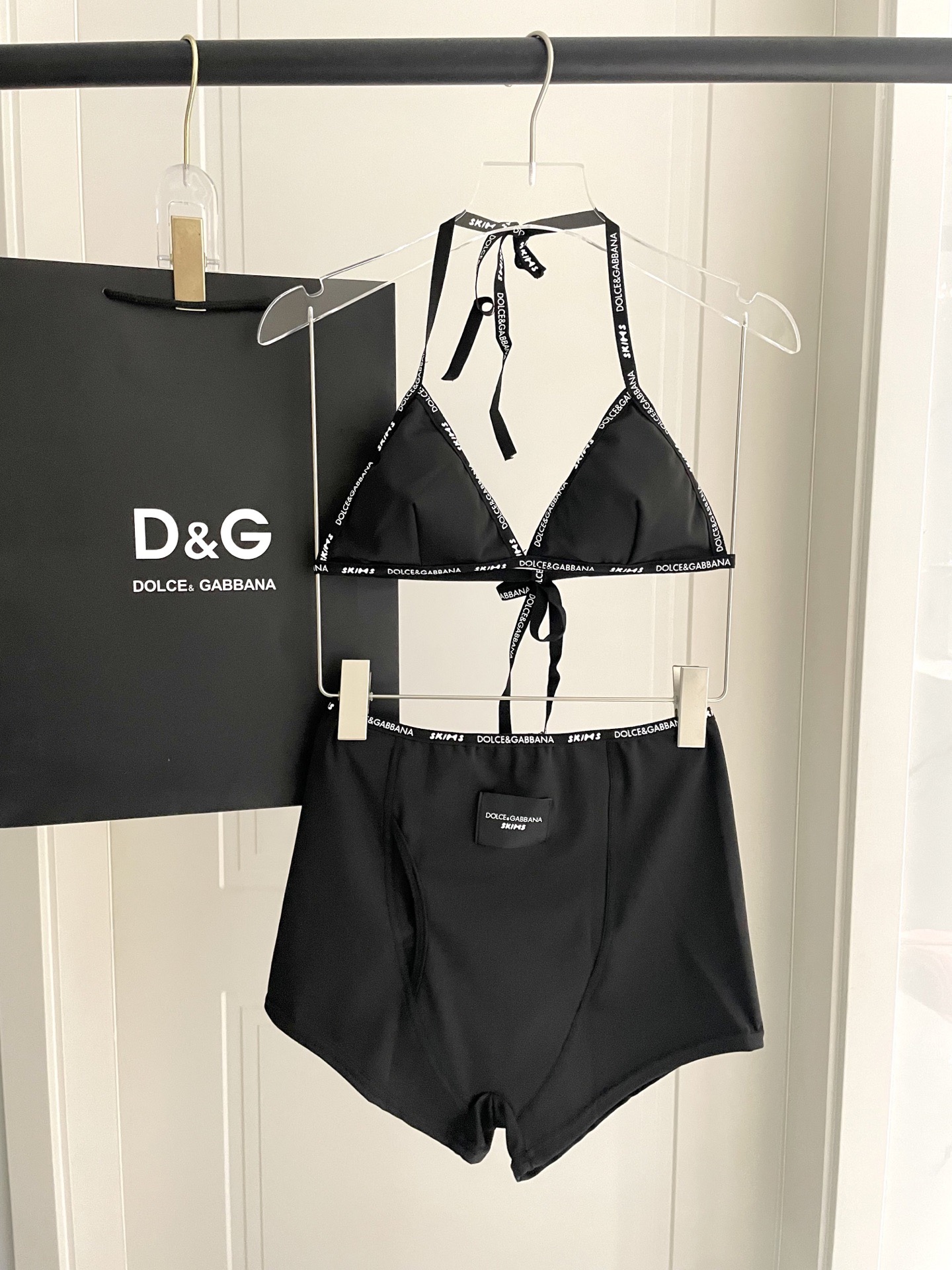 DG新款分体游泳衣 有口袋😍🥰适合多种场景的游泳衣🏊‍♀️海边 游泳池 温泉 水上乐园 漂流都可以😌内搭