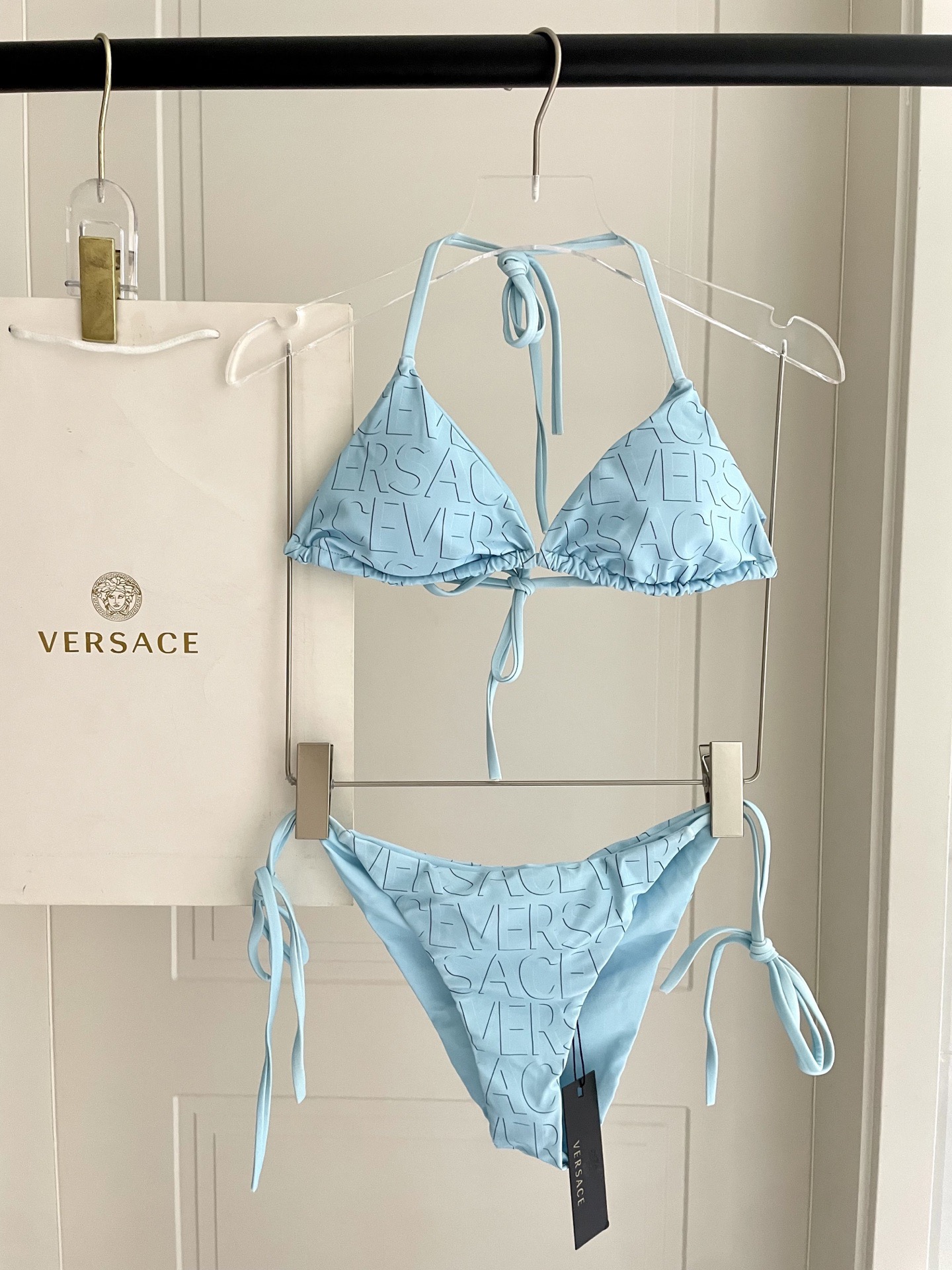 范思哲比基尼👙❤️😍🥰适合多种场景的游泳衣🏊‍♀️海边 游泳池 温泉 水上乐园 漂流都可以😌内搭外穿也完