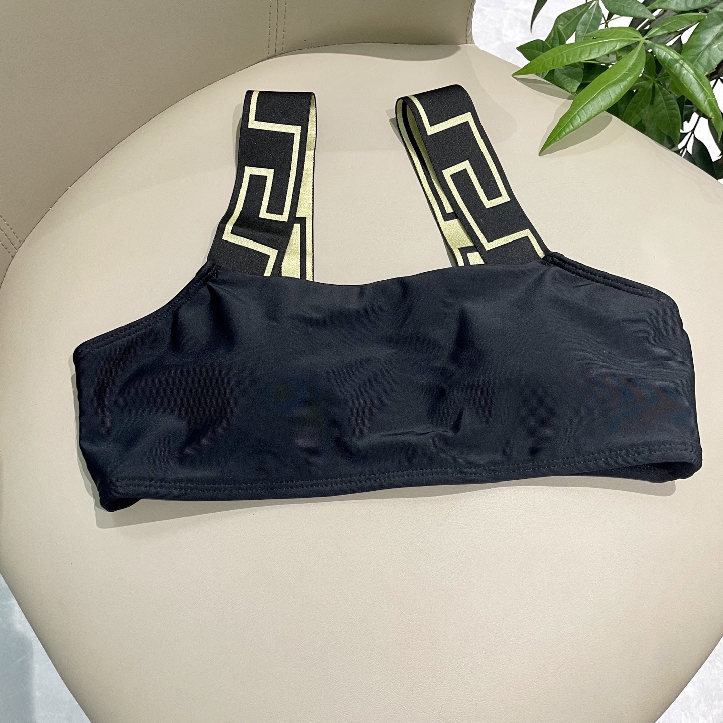 范思哲比基尼👙❤️😍🥰适合多种场景的游泳衣🏊‍♀️海边 游泳池 温泉 水上乐园 漂流都可以😌内搭外穿也完