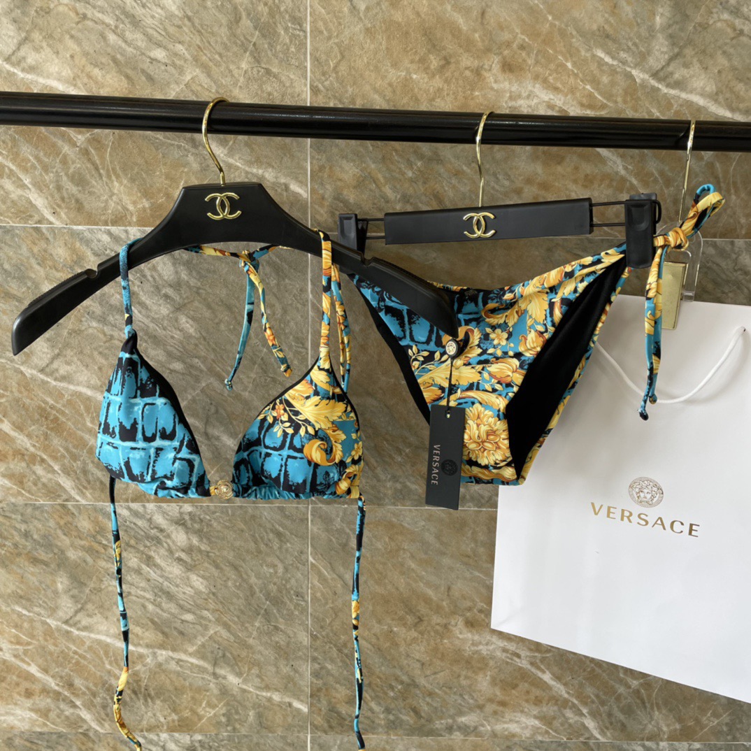 范思哲比基尼👙❤️😍🥰适合多种场景的游泳衣🏊‍♀️海边 游泳池 温泉 水上乐园 漂流都可以😌内搭外穿也完