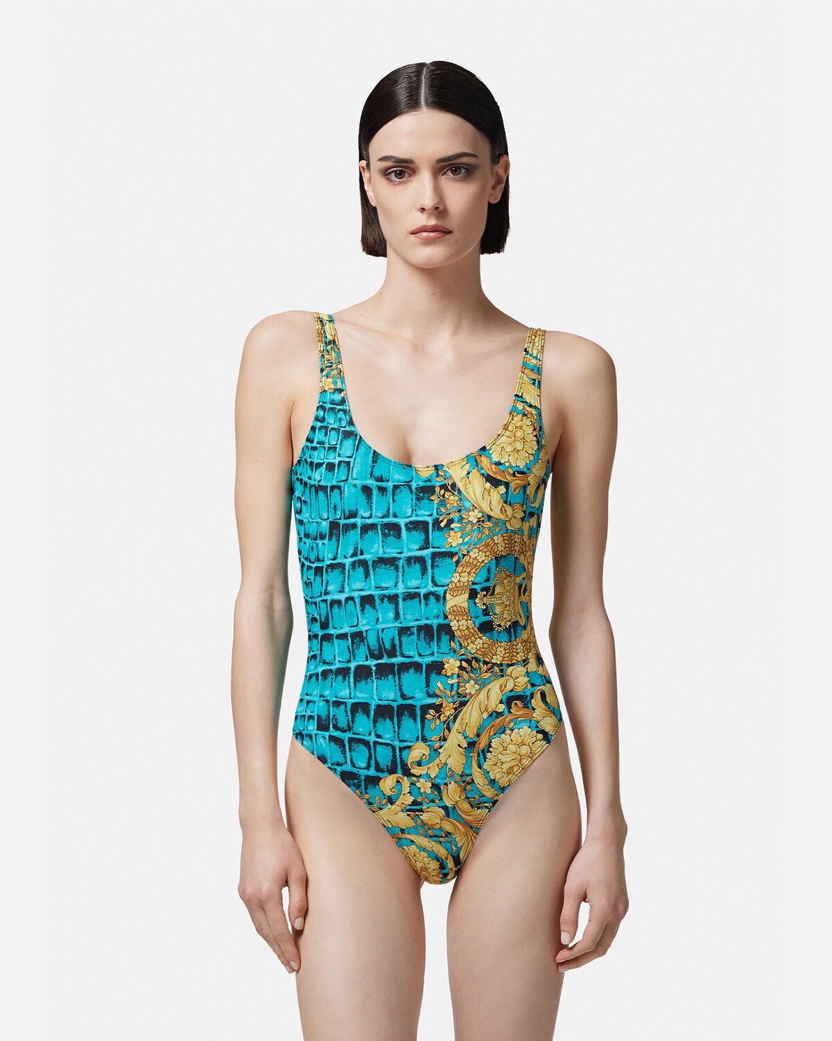 范思哲连体👙❤️😍🥰适合多种场景的游泳衣🏊‍♀️海边 游泳池 温泉 水上乐园 漂流都可以😌内搭外穿也完全