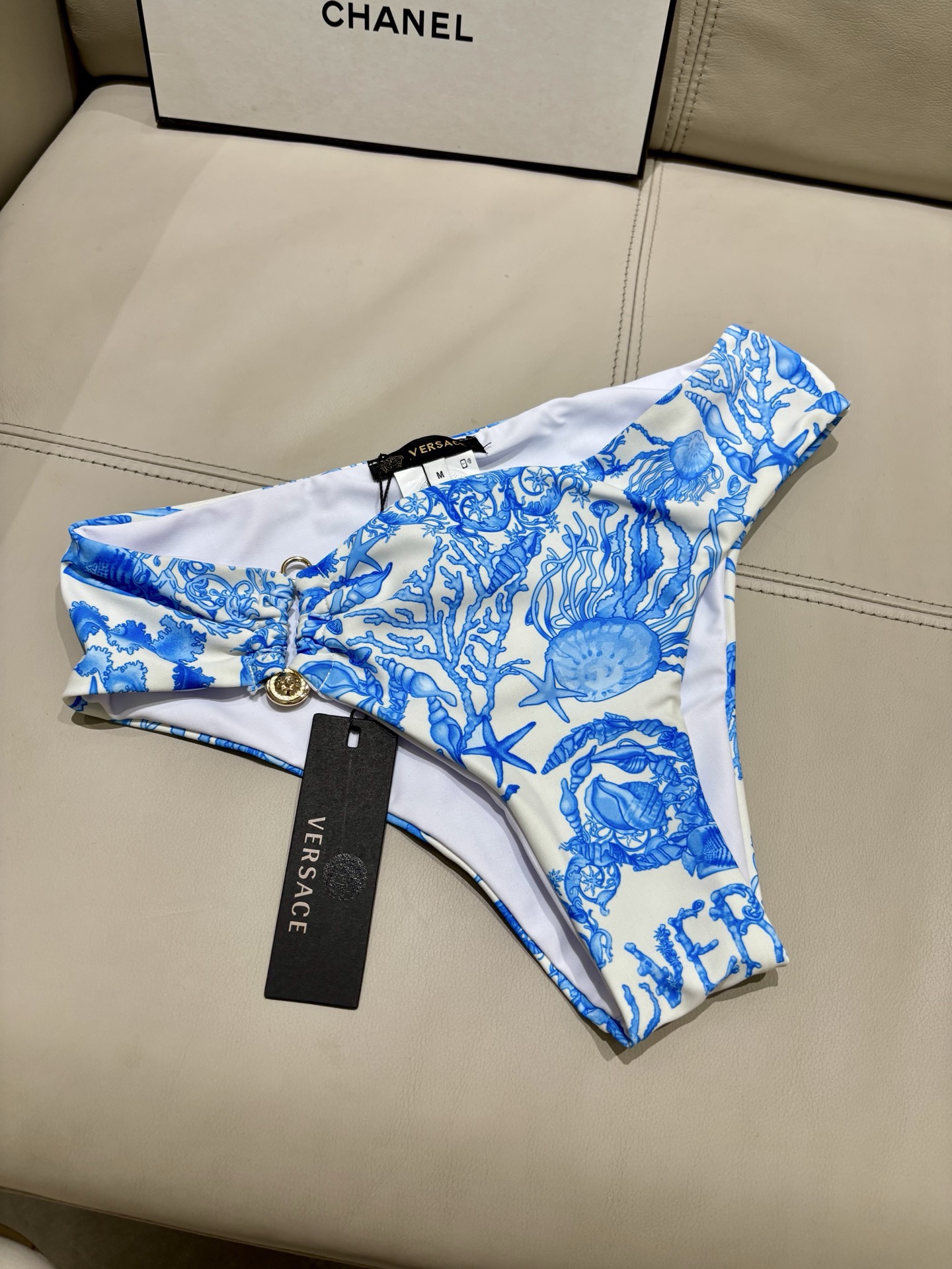 范思哲比基尼👙❤️😍🥰适合多种场景的游泳衣🏊‍♀️海边 游泳池 温泉 水上乐园 漂流都可以😌内搭外穿也完
