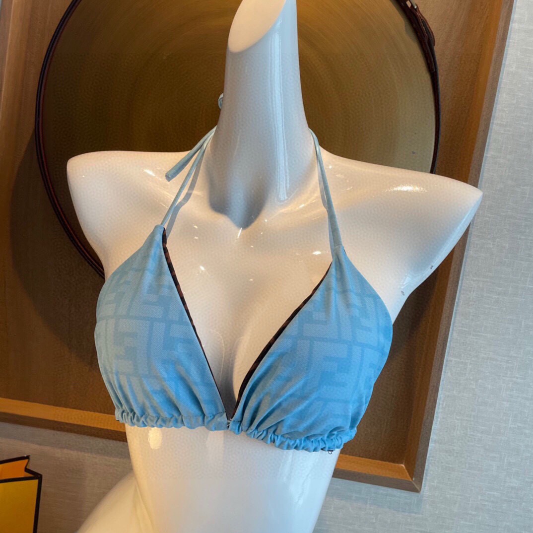 芬迪新款分体泳衣 适合多种场景的游泳衣🏊‍♀️海边 游泳池 温泉 水上乐园 漂流都可以😌内搭也完全可以 
