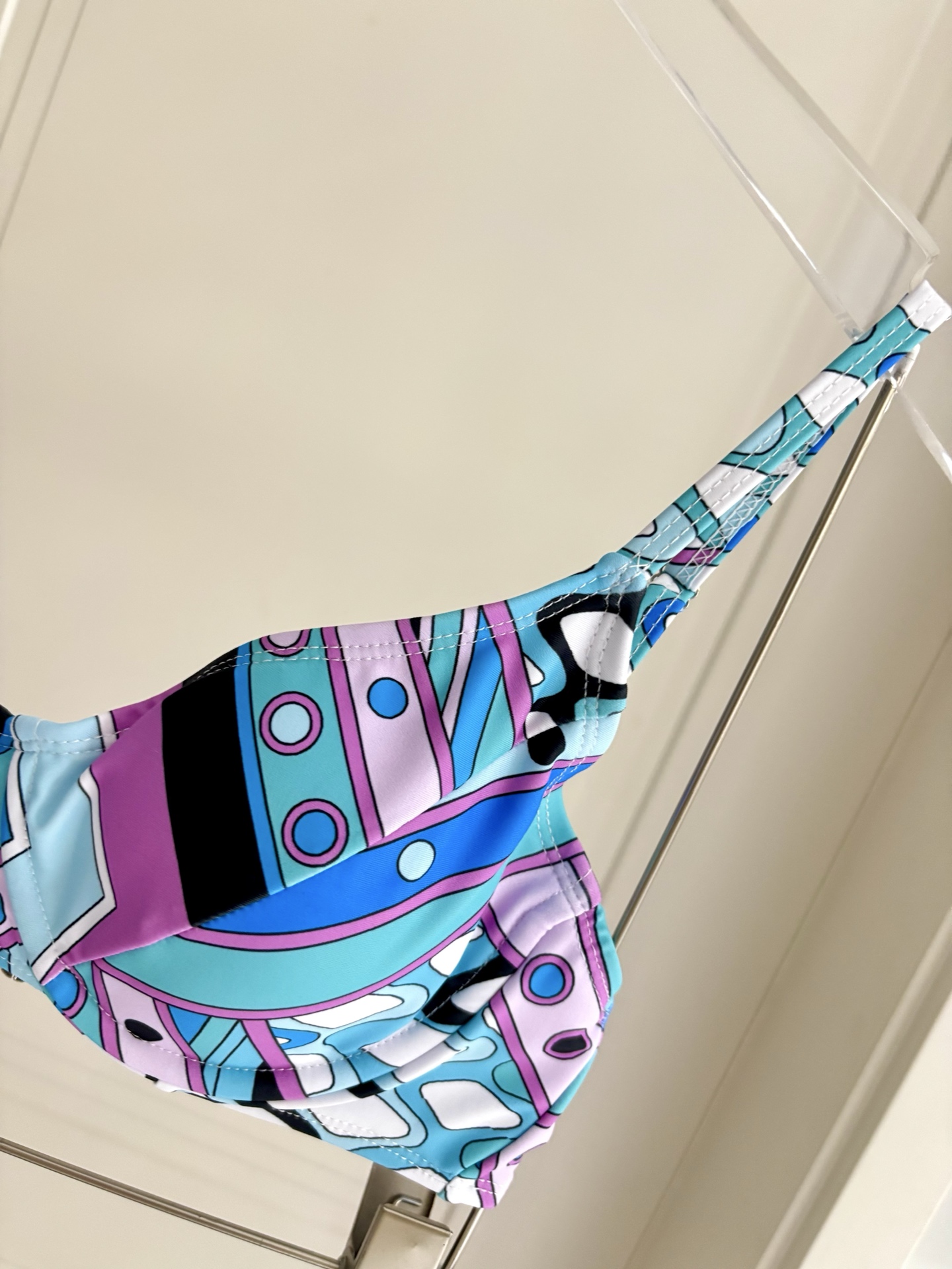 Pucci比基尼泳衣 时尚潮流款 😍🥰适合多种场景的游泳衣🏊‍♀️海边 游泳池 温泉 水上乐园 漂流都可