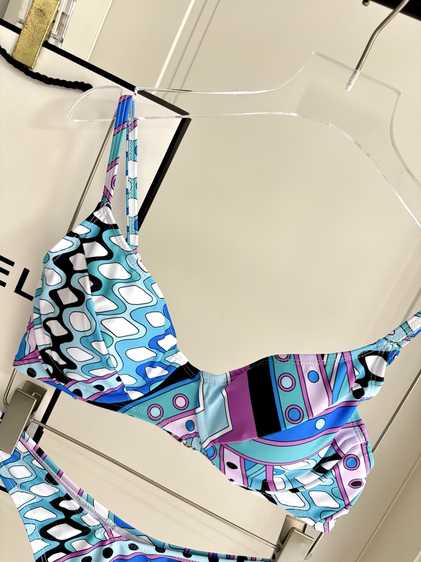 Pucci比基尼泳衣 时尚潮流款 😍🥰适合多种场景的游泳衣🏊‍♀️海边 游泳池 温泉 水上乐园 漂流都可