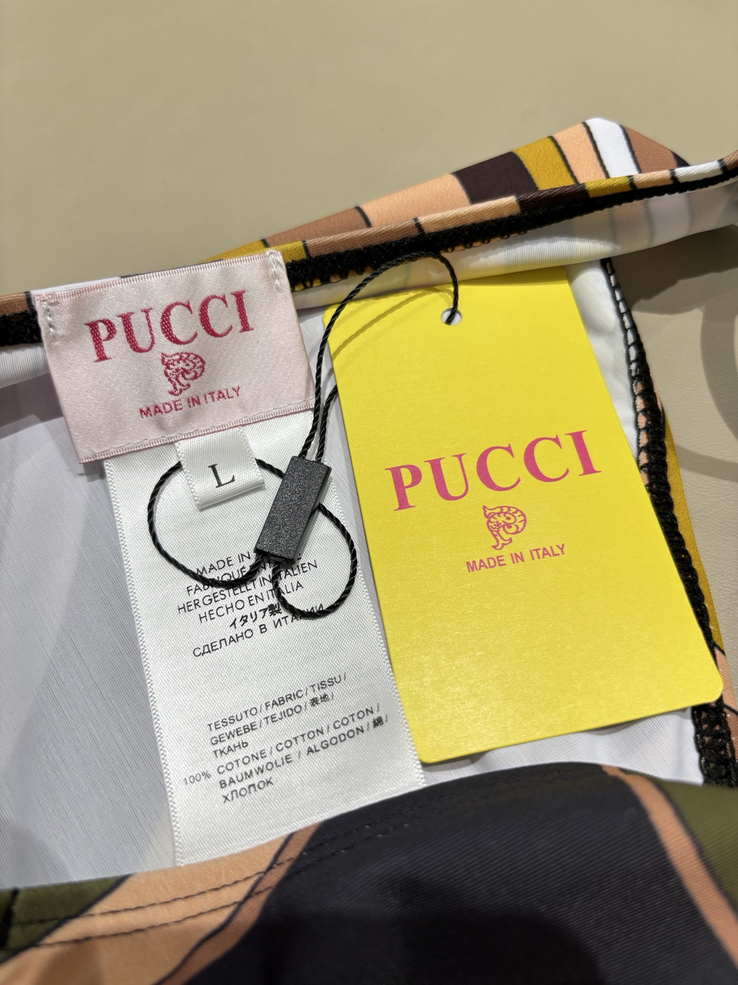 Pucci新款比基尼➕纱裙 时尚潮流款 😍🥰适合多种场景的游泳衣🏊‍♀️海边 游泳池 温泉 水上乐园 漂