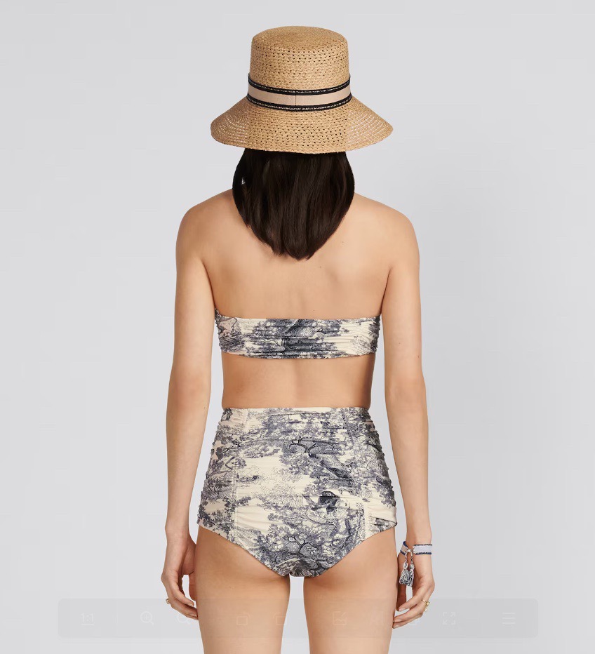 Dior迪奥新款分体式泳衣👙❤️😍🥰适合多种场景的游泳衣🏊‍♀️海边 游泳池 温泉 水上乐园 漂流都可以