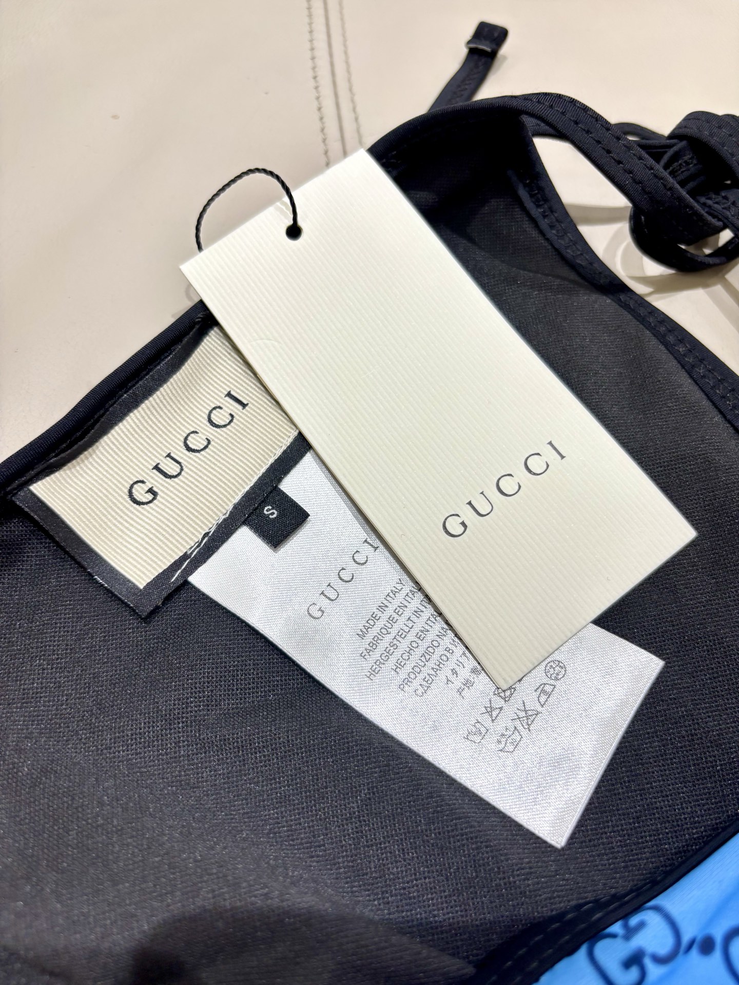Gucci拼色比基尼👙❤️😍🥰适合多种场景的游泳衣🏊‍♀️海边 游泳池 温泉 水上乐园 漂流都可以😌内搭