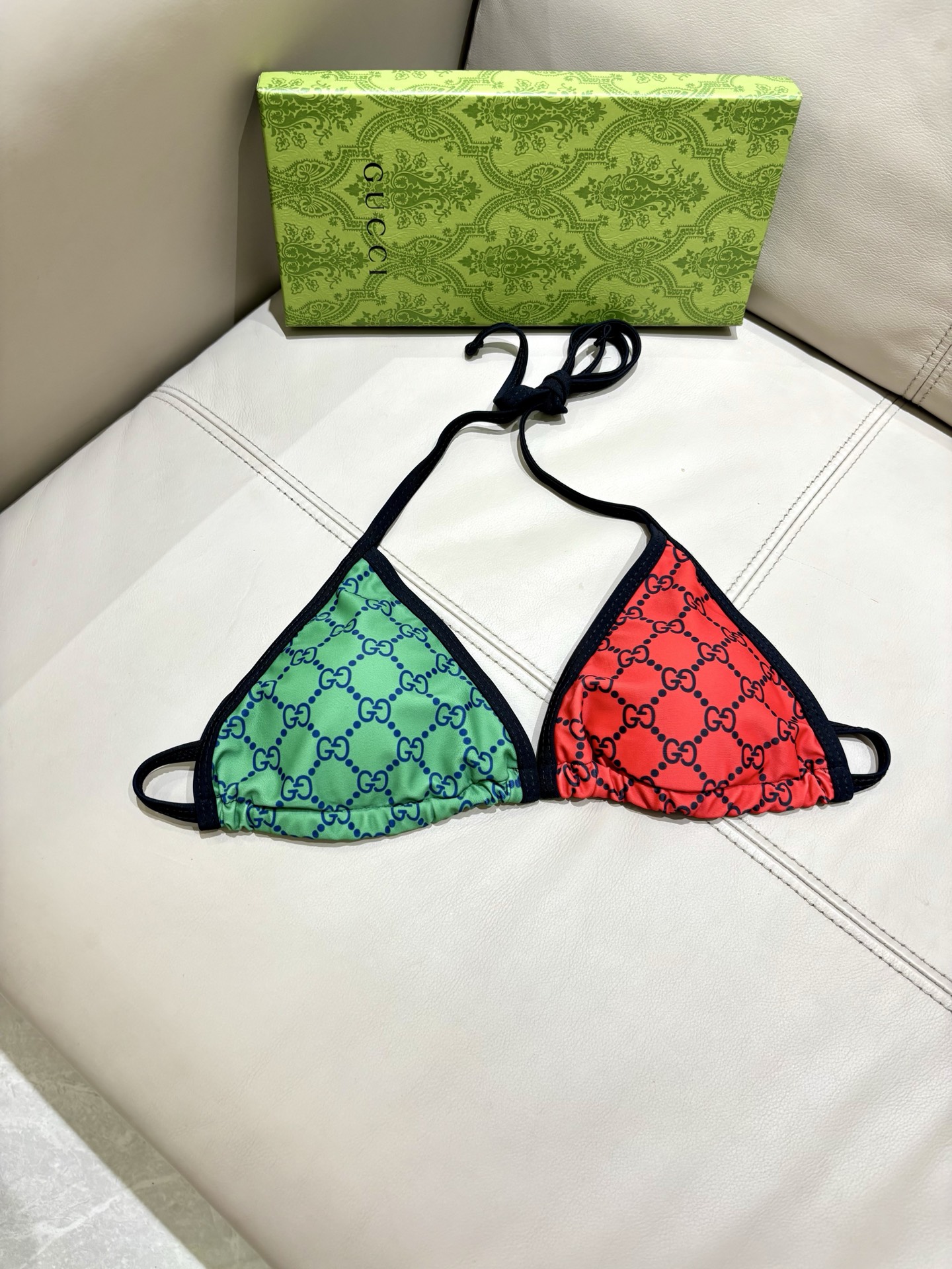 Gucci拼色比基尼👙❤️😍🥰适合多种场景的游泳衣🏊‍♀️海边 游泳池 温泉 水上乐园 漂流都可以😌内搭