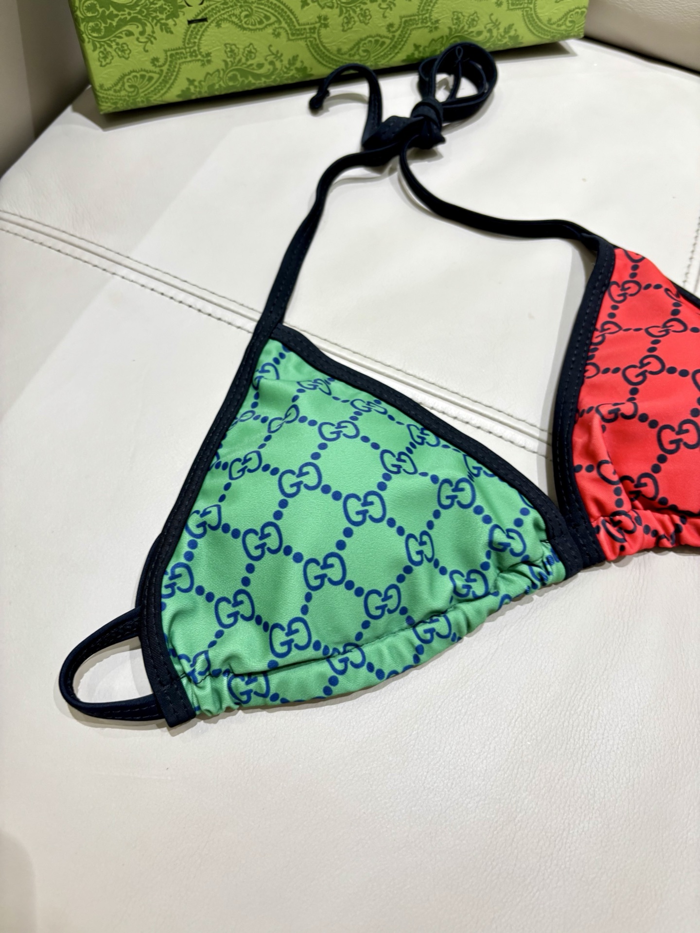 Gucci拼色比基尼👙❤️😍🥰适合多种场景的游泳衣🏊‍♀️海边 游泳池 温泉 水上乐园 漂流都可以😌内搭